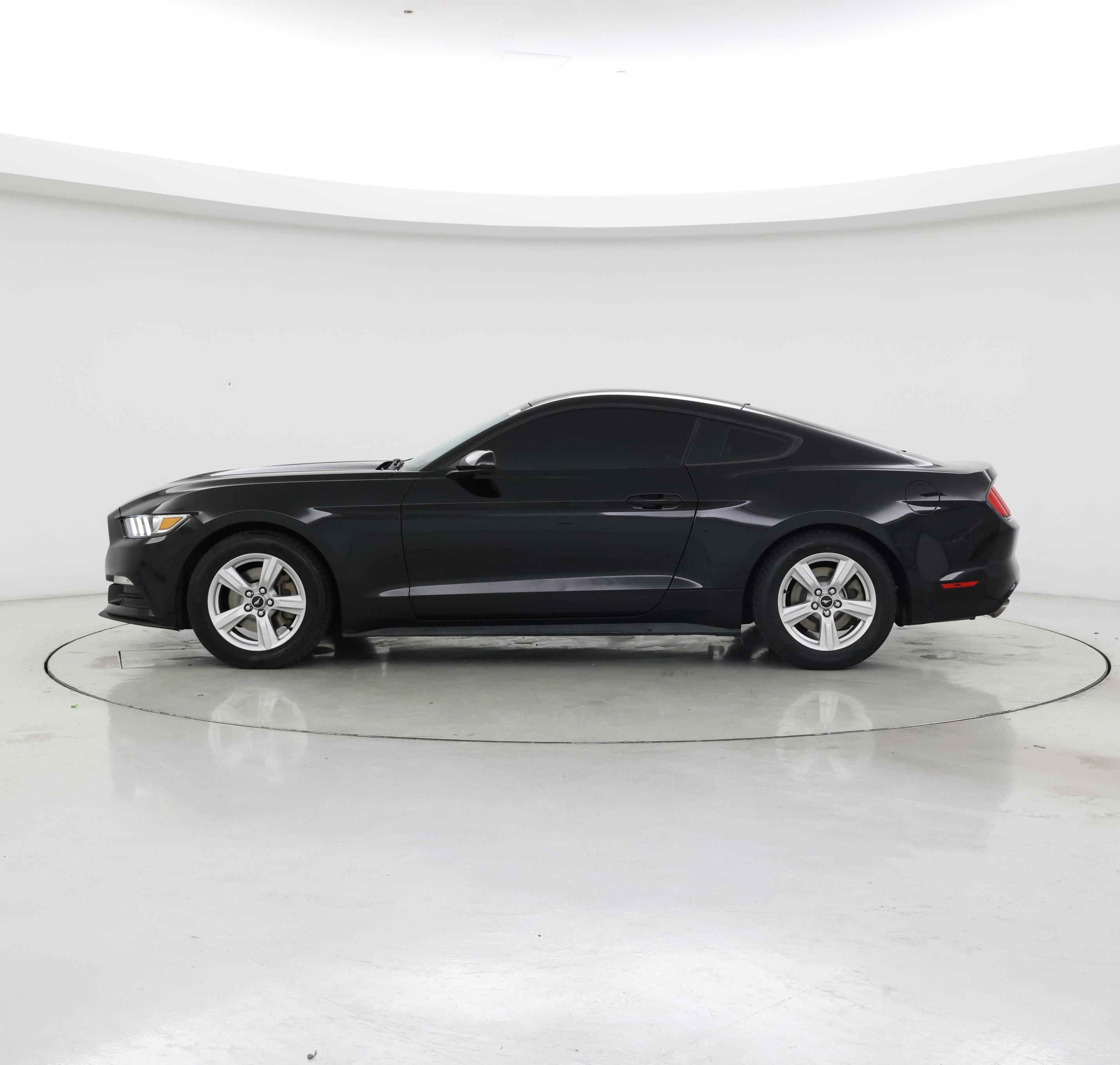 Thumbnail: 2016 Ford Mustang - 3