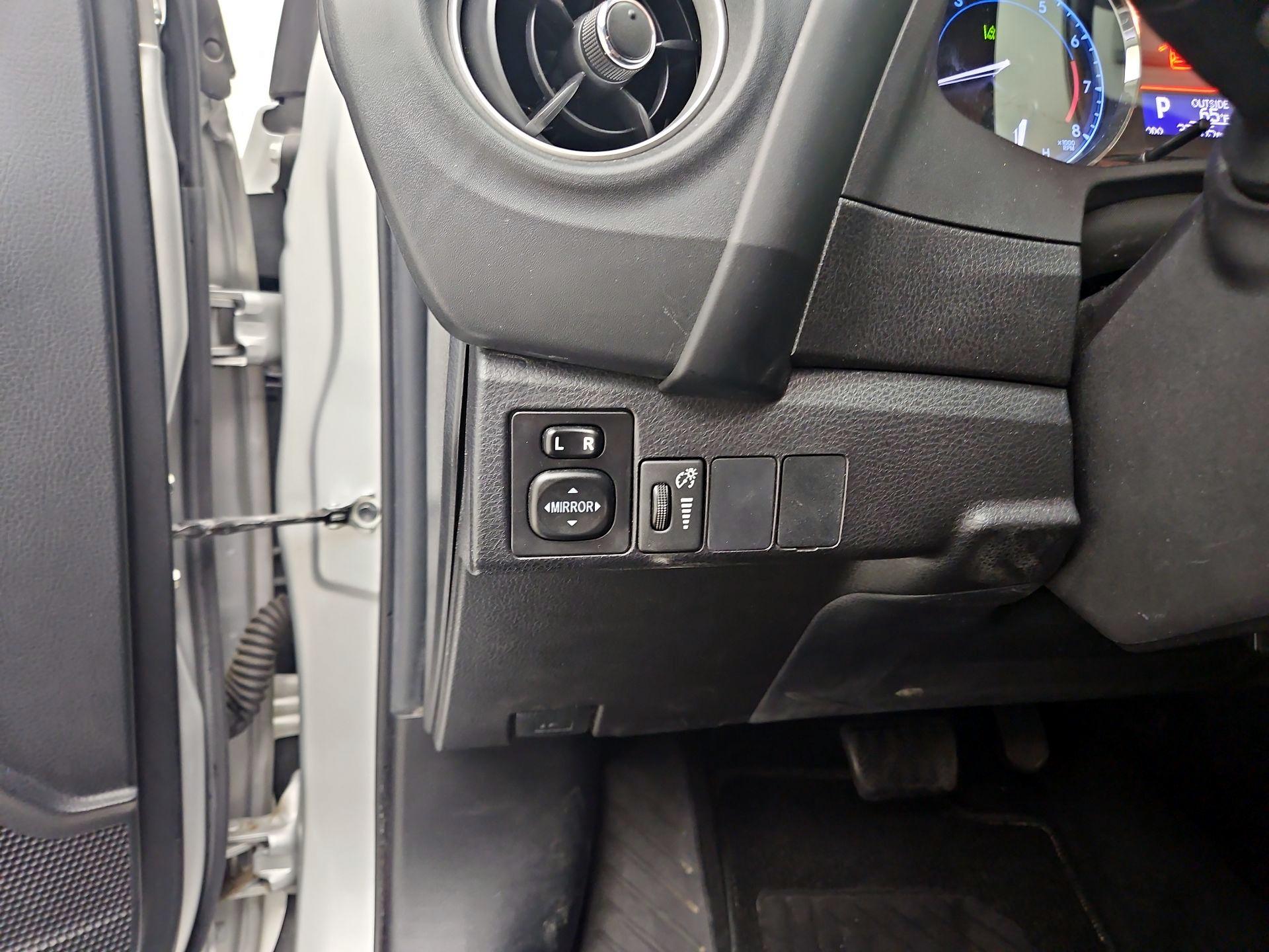 Thumbnail: 2019 Toyota Corolla - 13