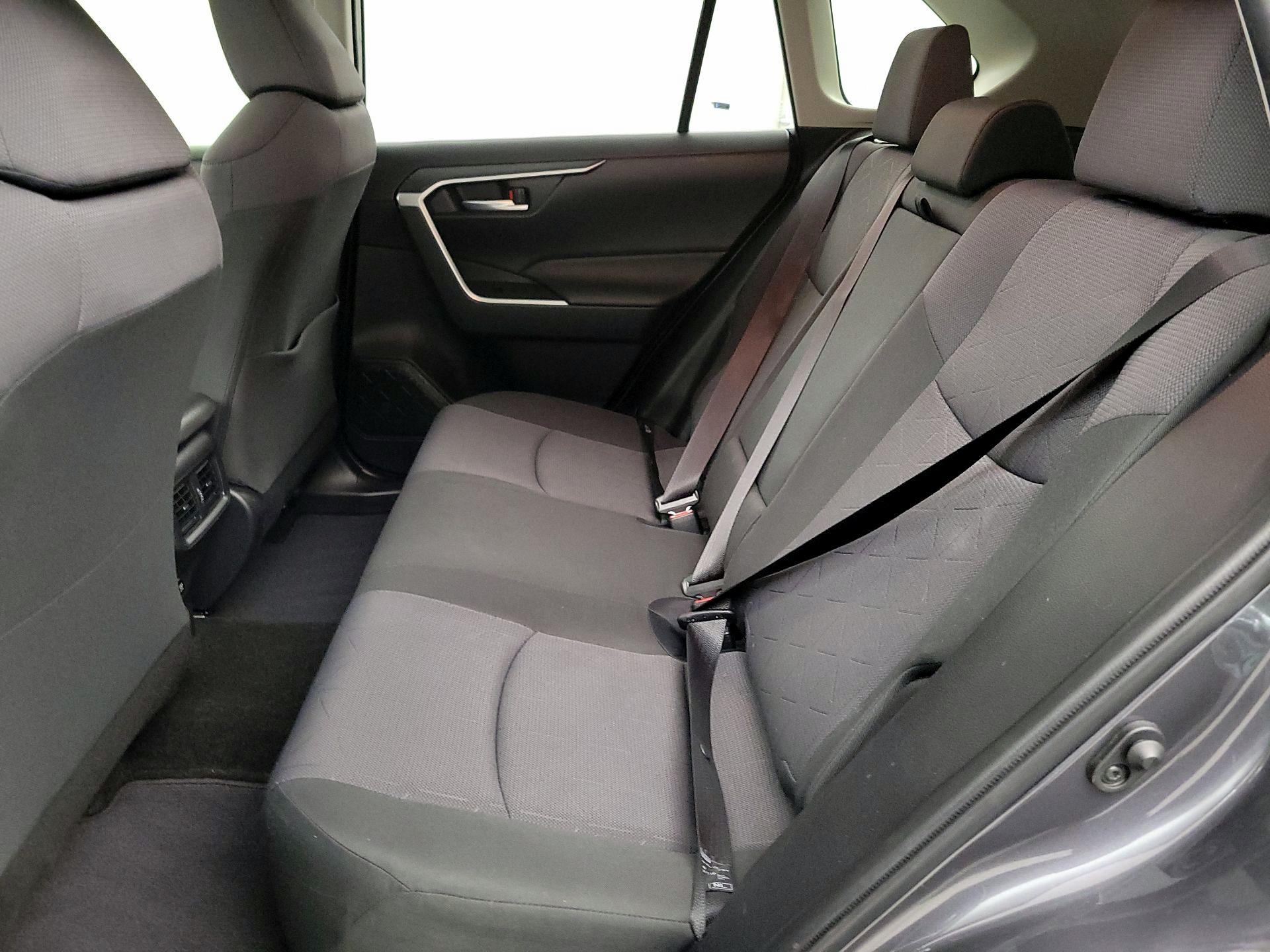 Thumbnail: 2019 Toyota RAV4 - 20