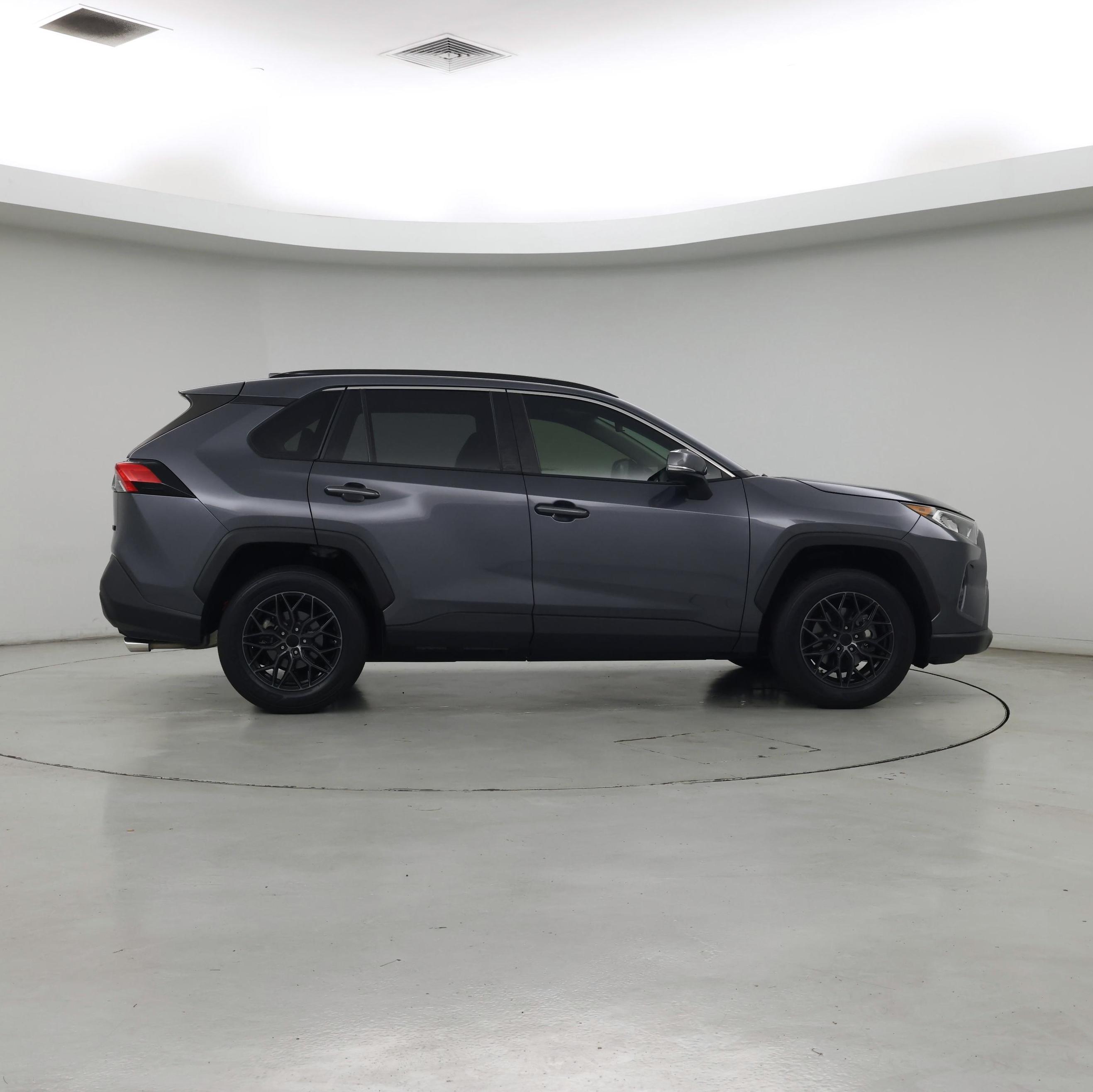 Thumbnail: 2019 Toyota RAV4 - 7