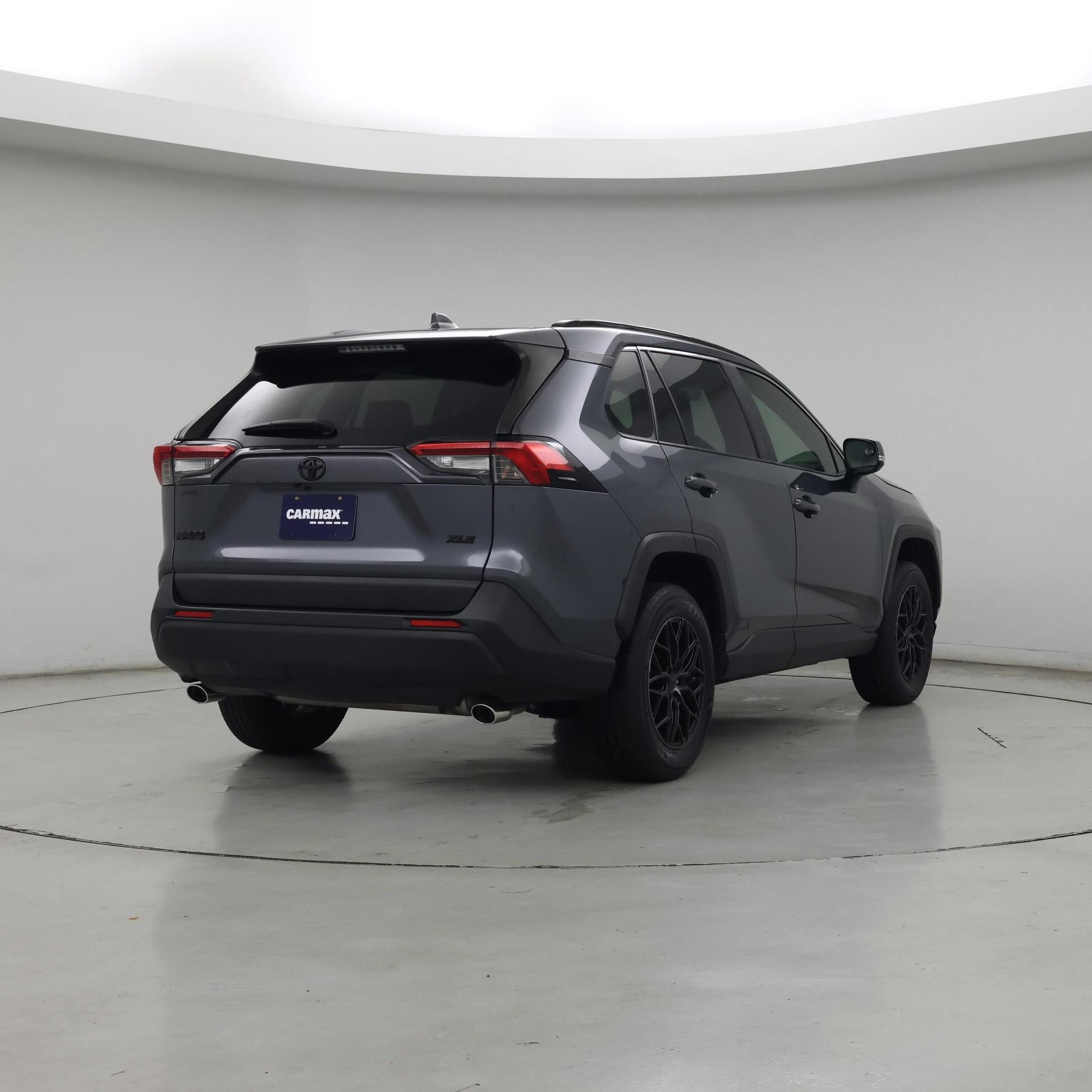 Thumbnail: 2019 Toyota RAV4 - 8
