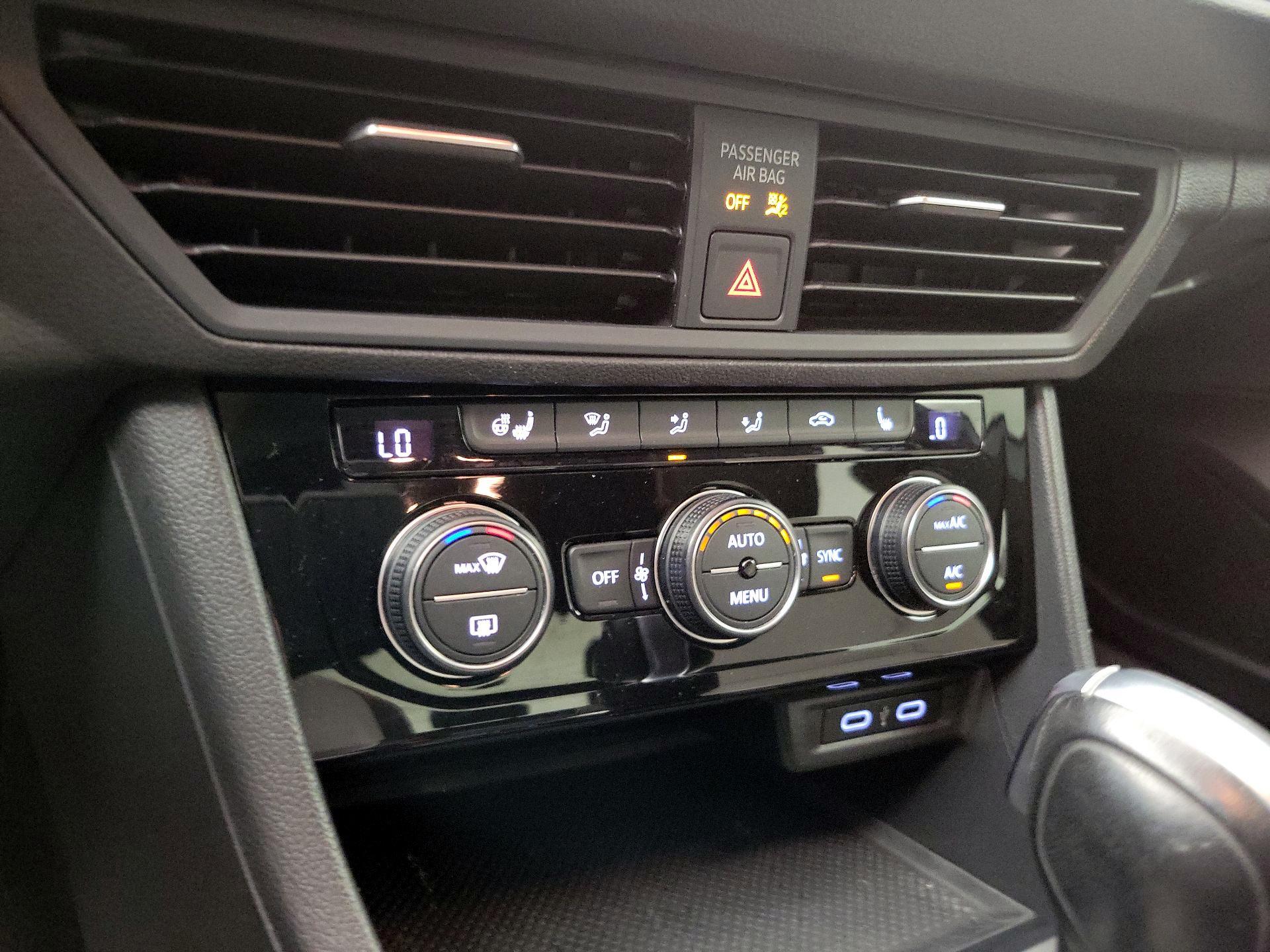 Thumbnail: 2021 Volkswagen Jetta - 16