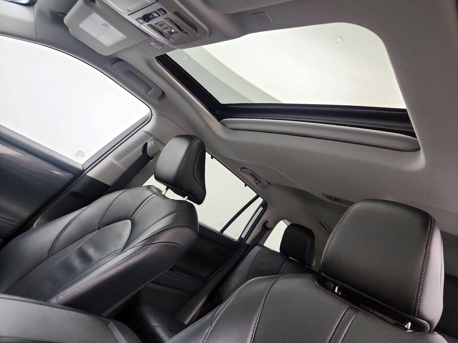 Sunroof(s) & Overhead Airbags