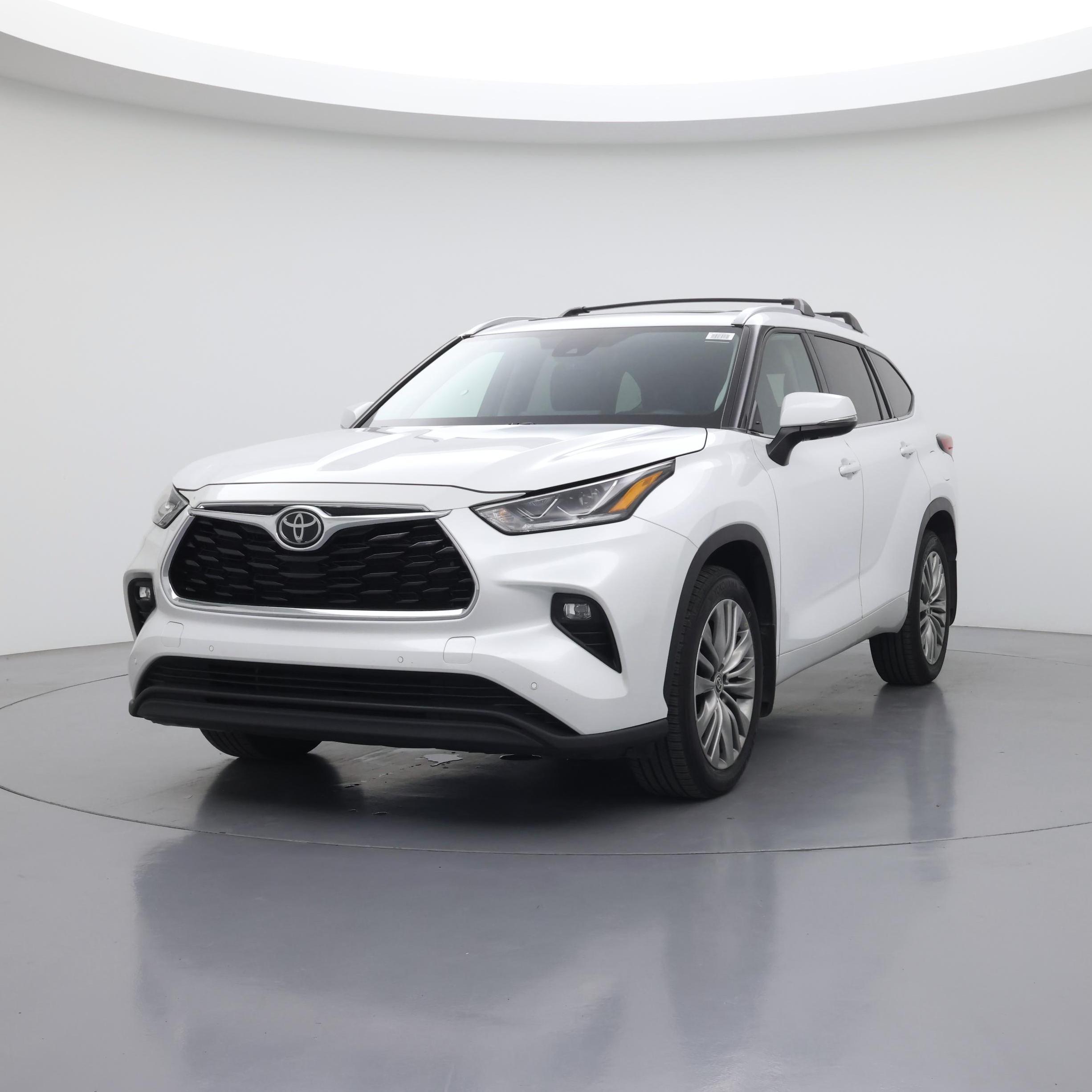 Thumbnail: 2023 Toyota Highlander - 4