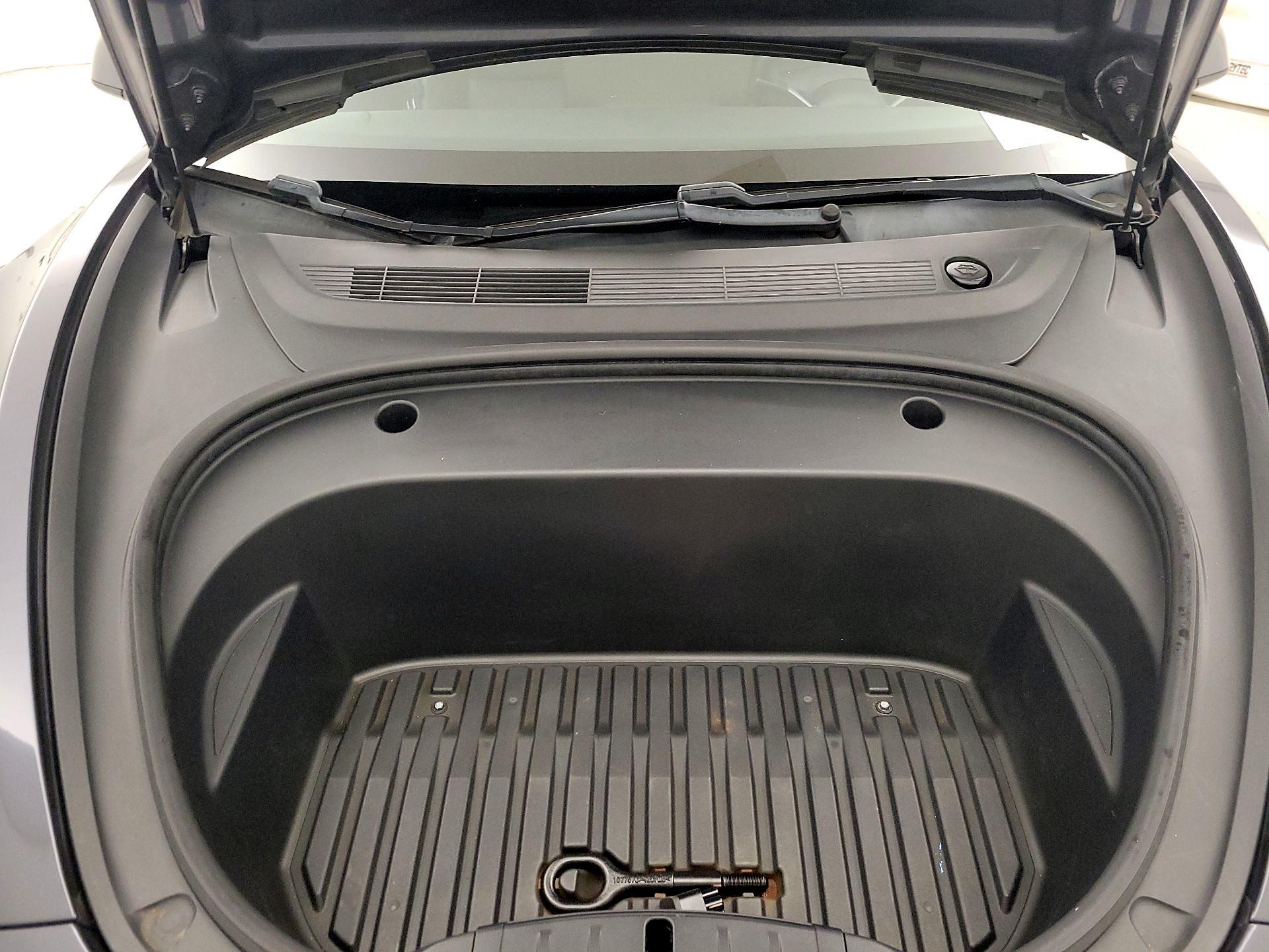 Thumbnail: 2021 Tesla Model 3 - 20