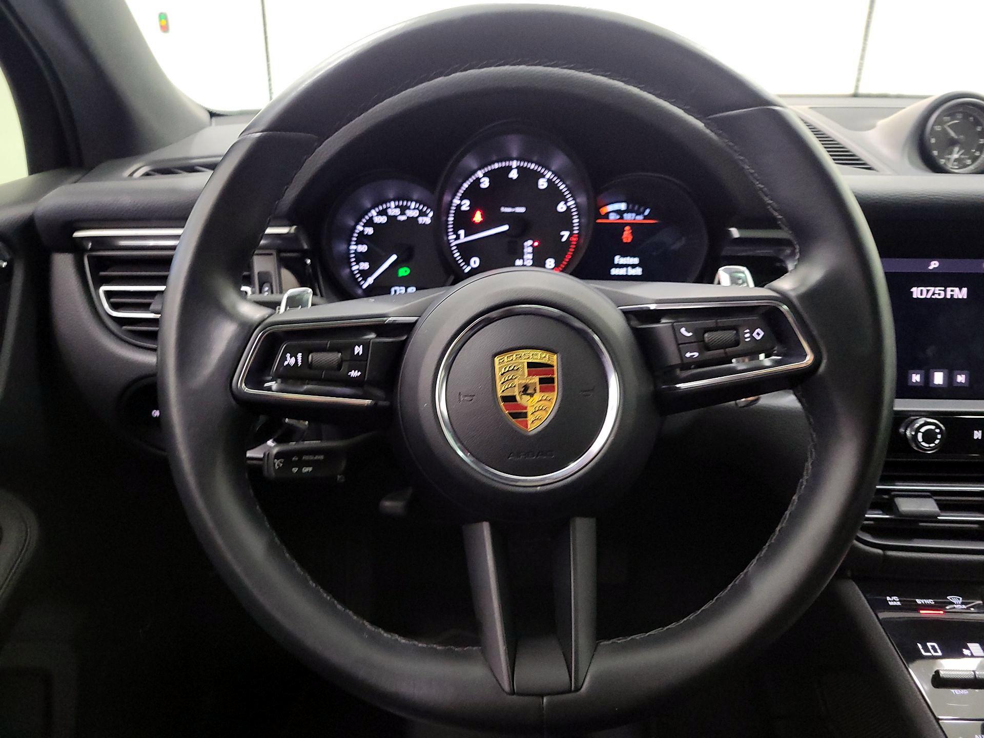 Thumbnail: 2022 Porsche Macan - 10