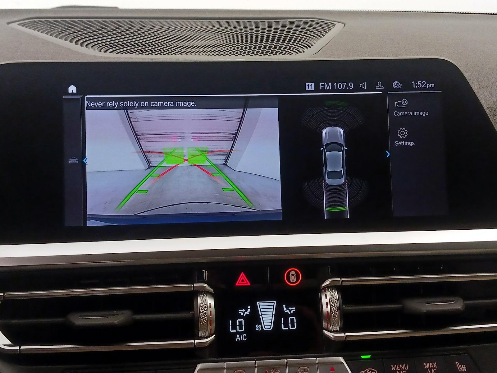 2022 BMW 3 Series 330e - Photo 16