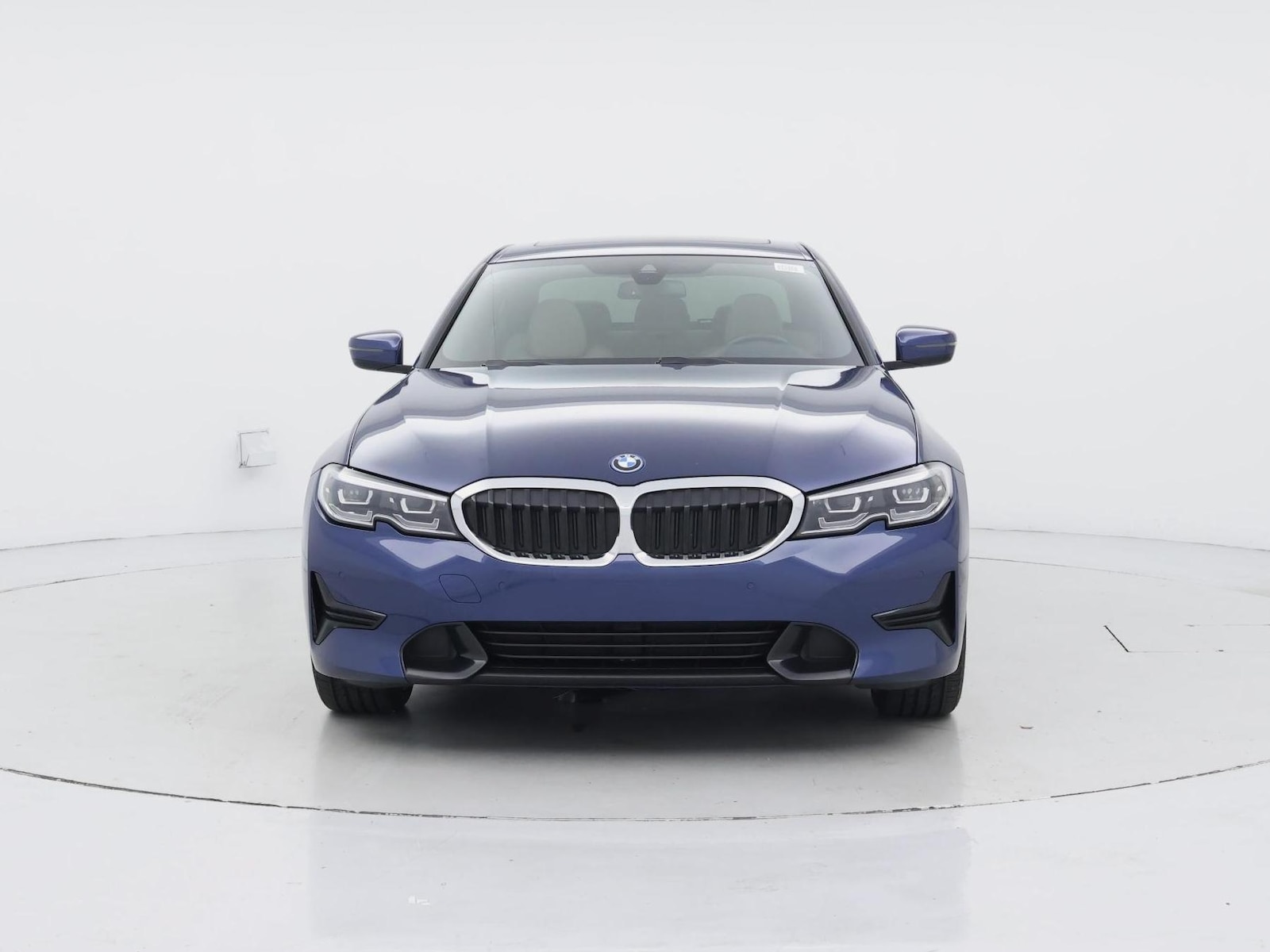 2022 BMW 3 Series 330e - Photo 6