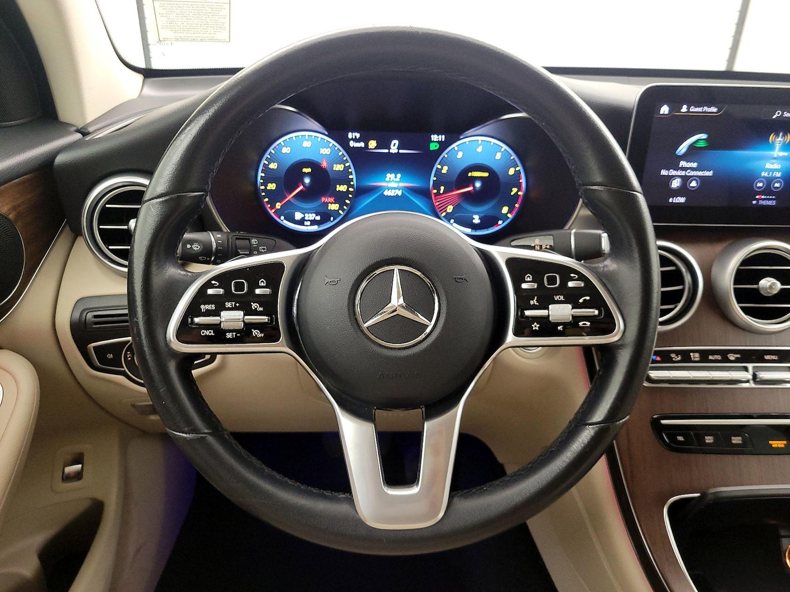 2021 Mercedes-Benz GLC GLC300 - Photo 11
