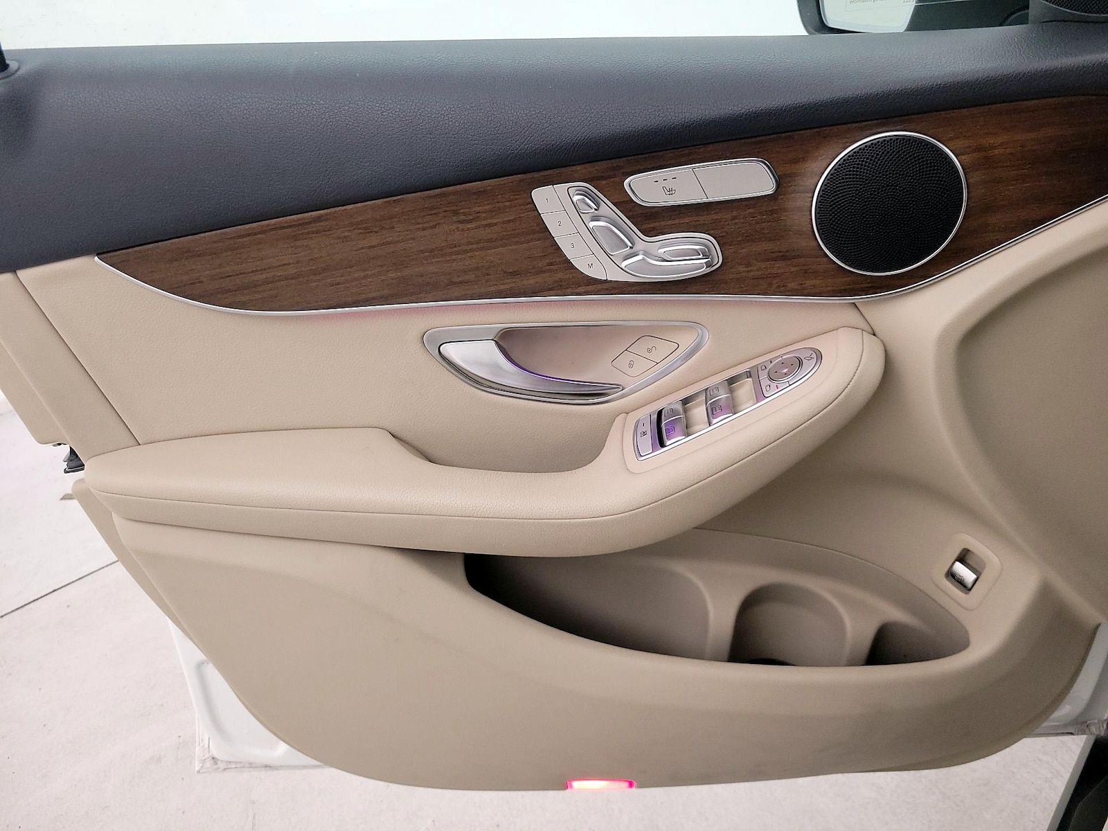 2021 Mercedes-Benz GLC GLC300 - Photo 13