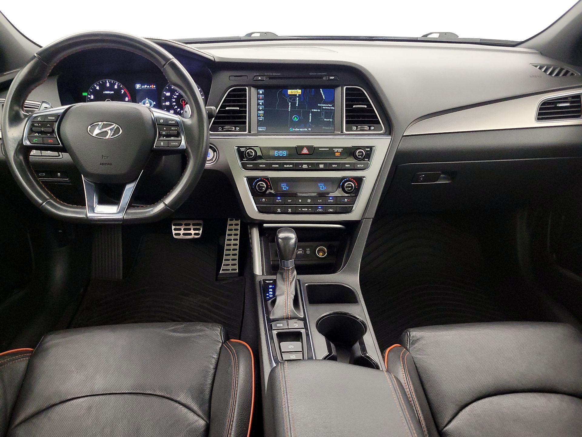 Thumbnail: 2015 Hyundai Sonata - 9
