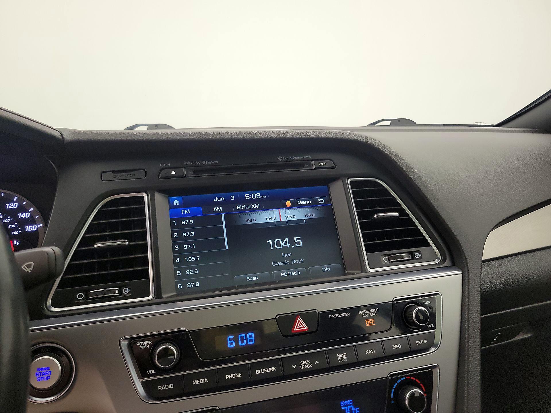 Thumbnail: 2015 Hyundai Sonata - 16