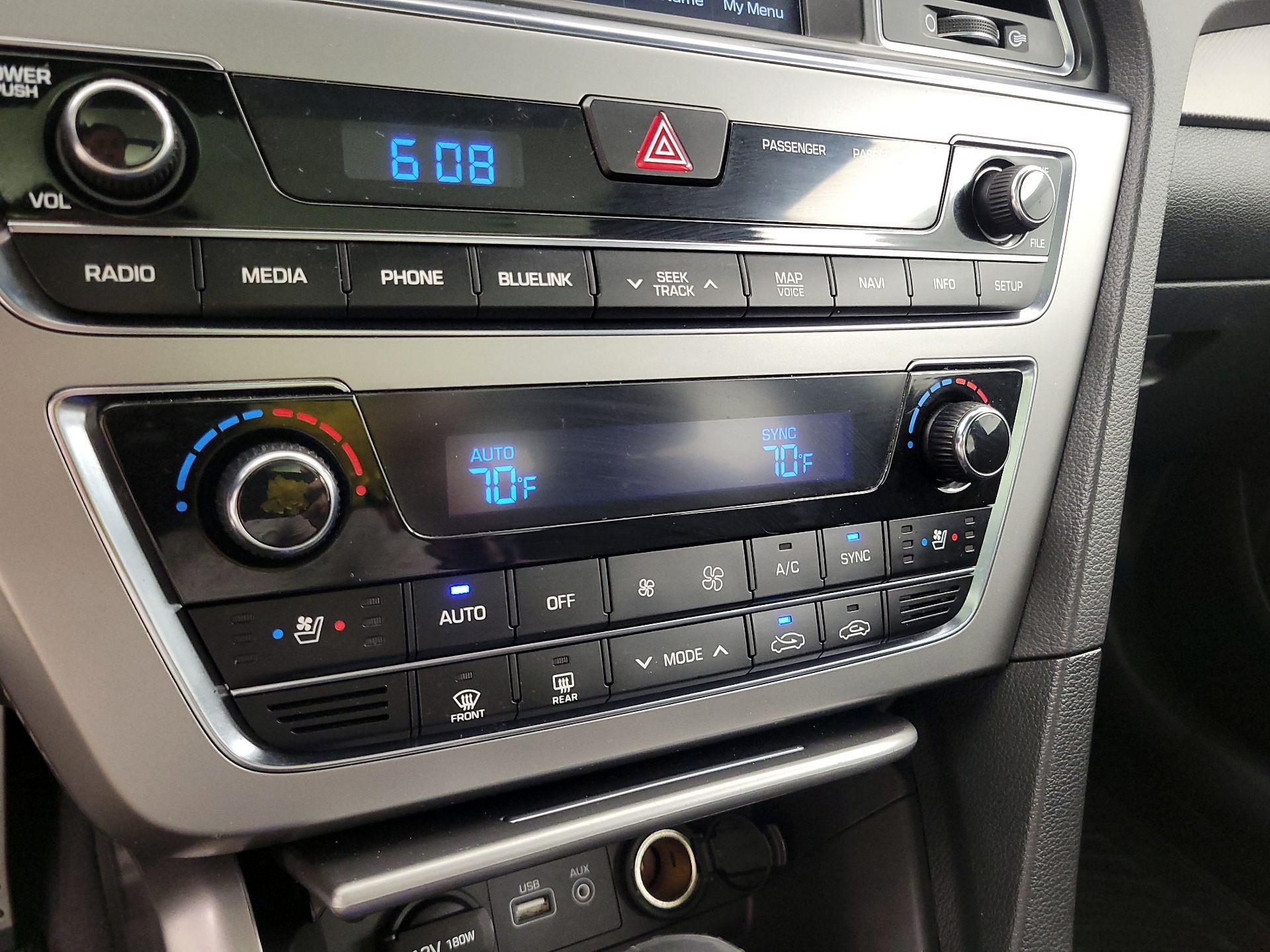Thumbnail: 2015 Hyundai Sonata - 17