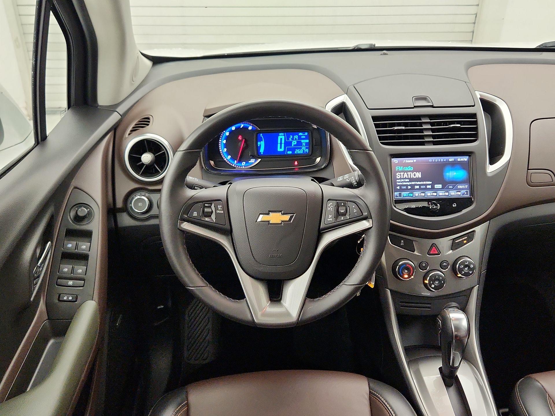 Thumbnail: 2015 Chevrolet Trax - 10