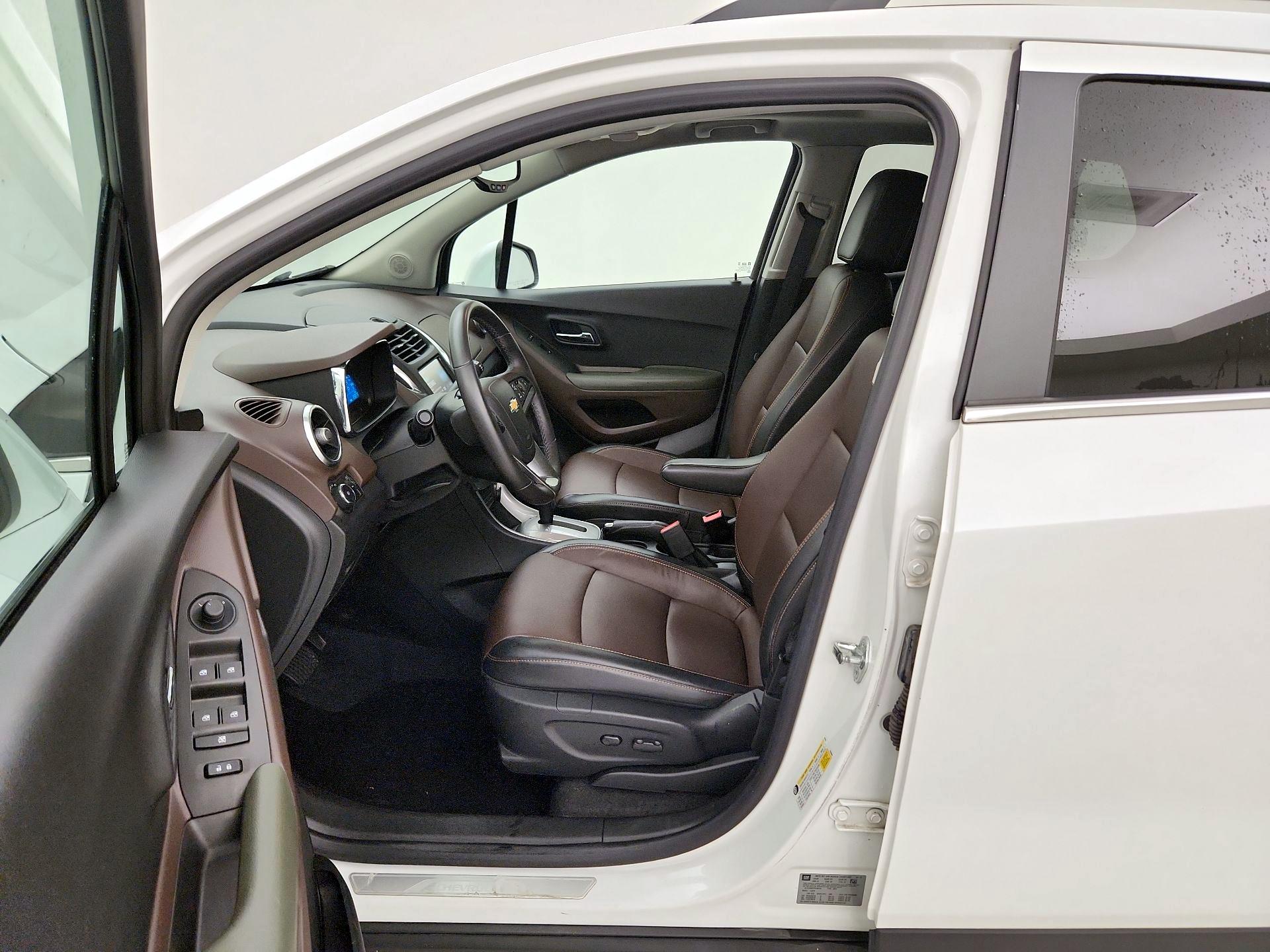 Thumbnail: 2015 Chevrolet Trax - 11