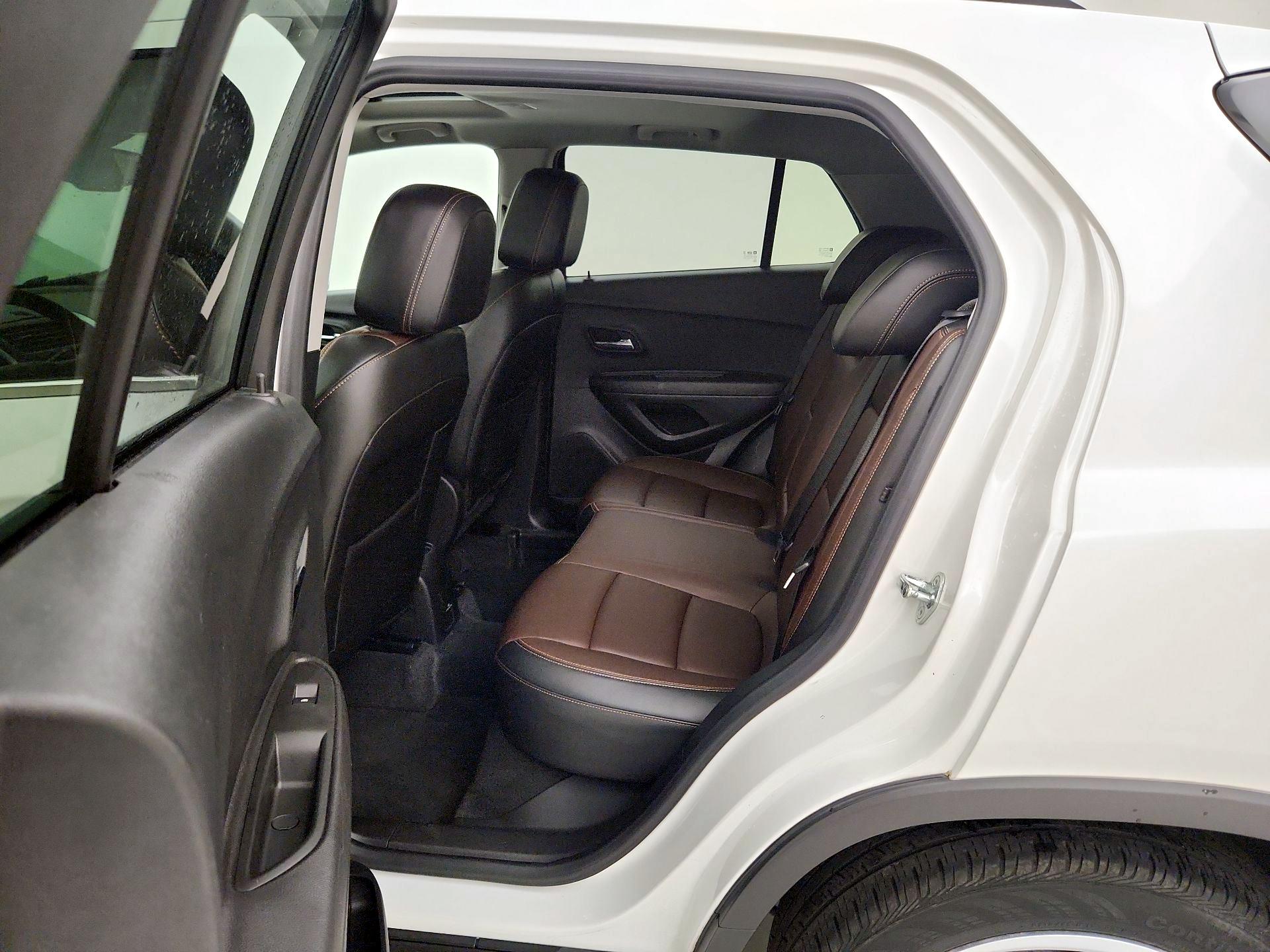 Thumbnail: 2015 Chevrolet Trax - 20