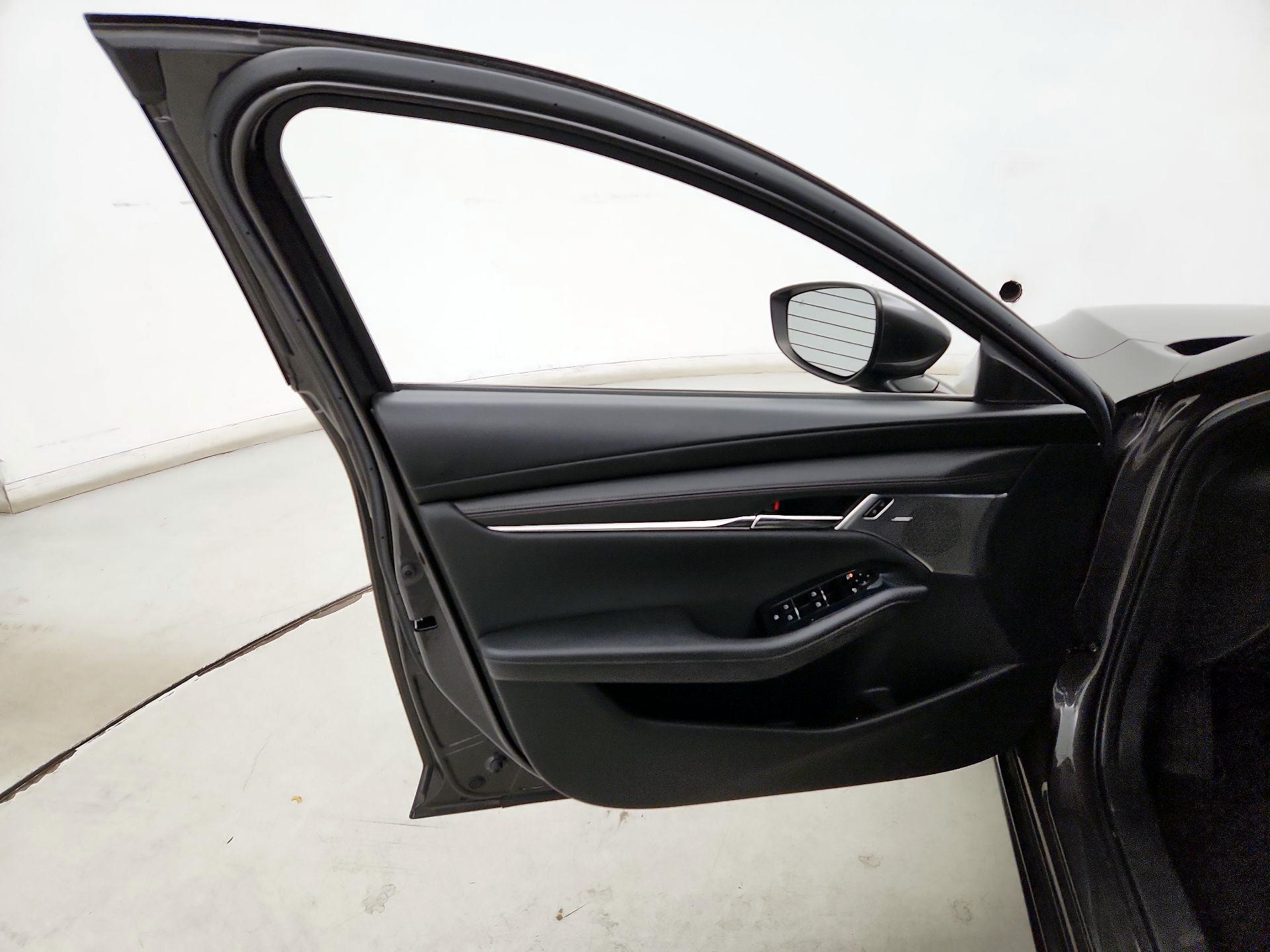 Thumbnail: 2019 Mazda Mazda3 - 12