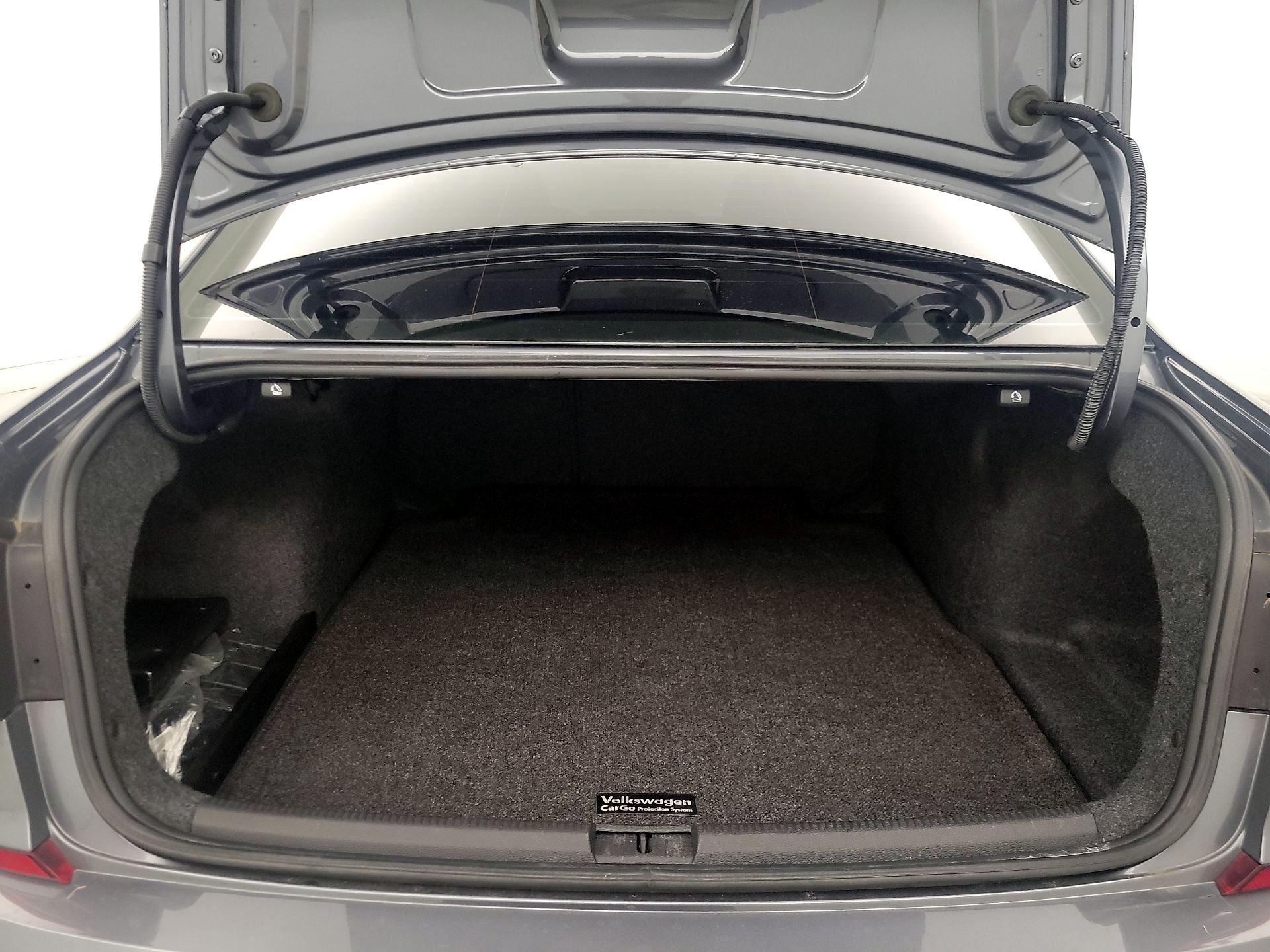 Thumbnail: 2017 Volkswagen Passat - 20