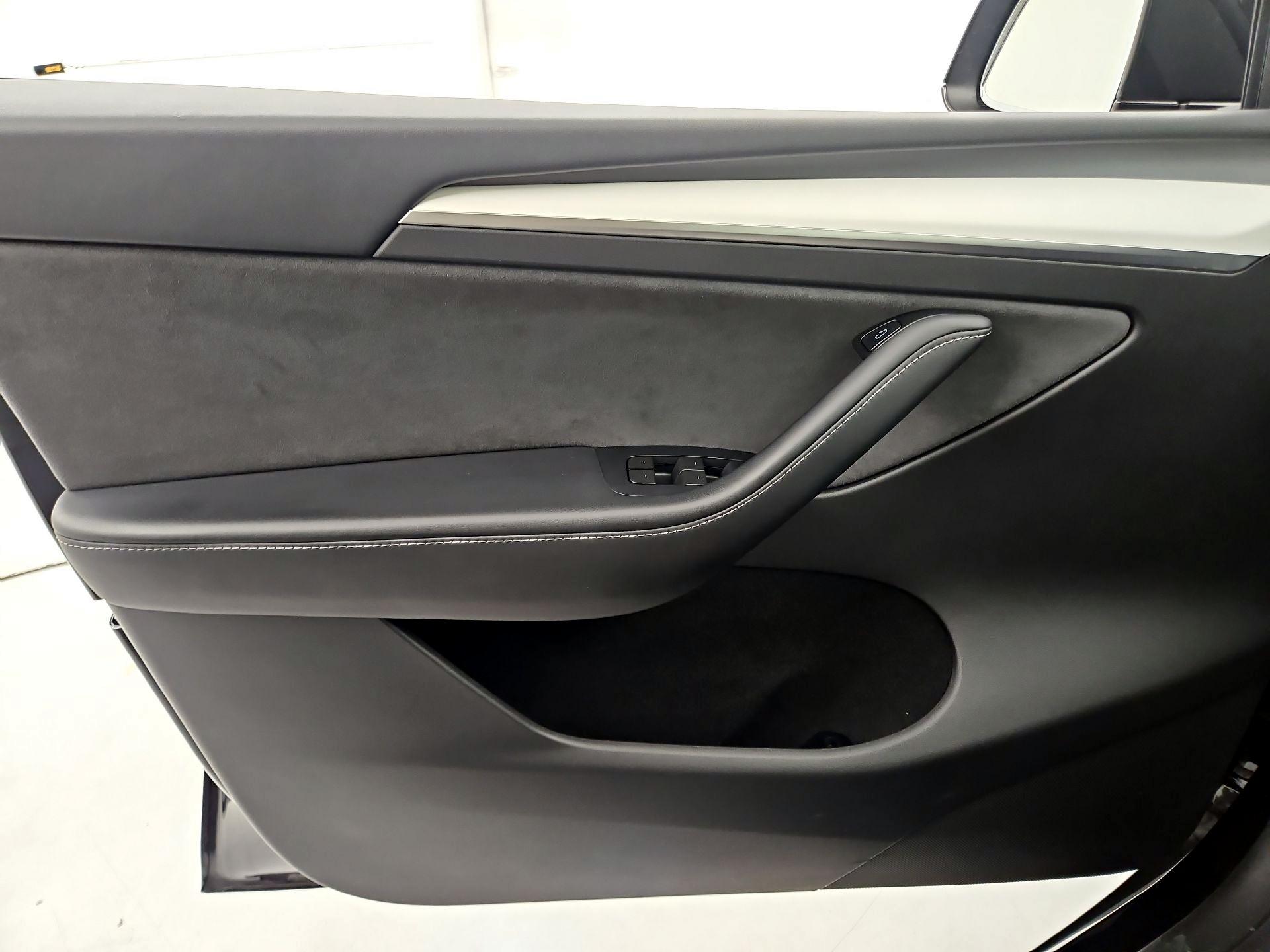 Thumbnail: 2024 Tesla Model Y - 12