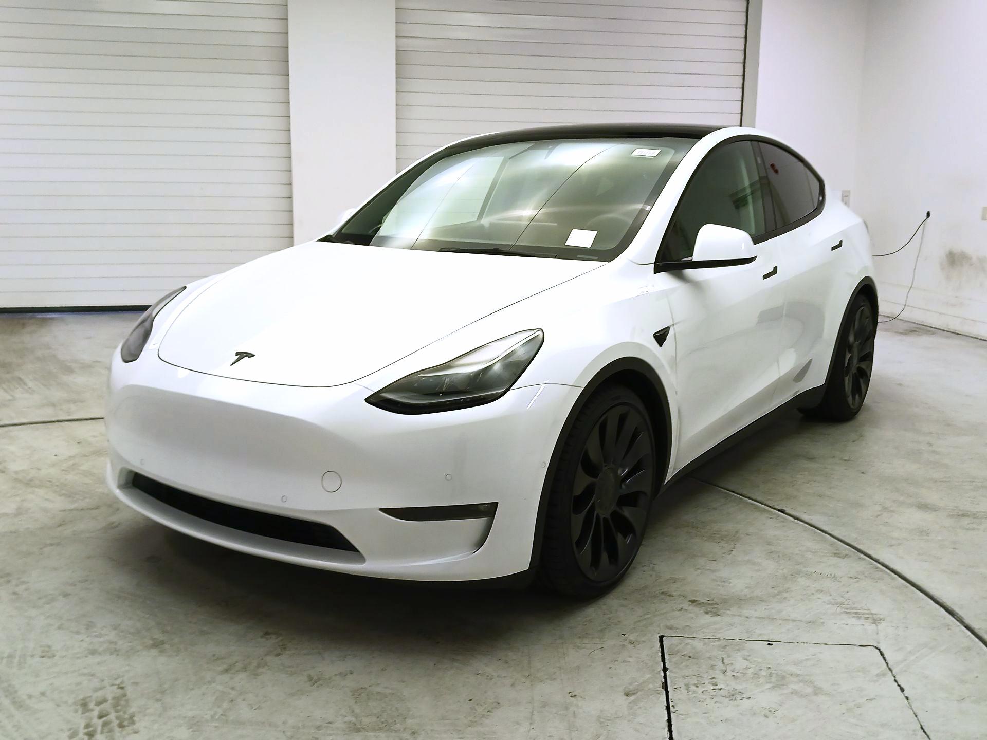 Thumbnail: 2022 Tesla Model Y - 3
