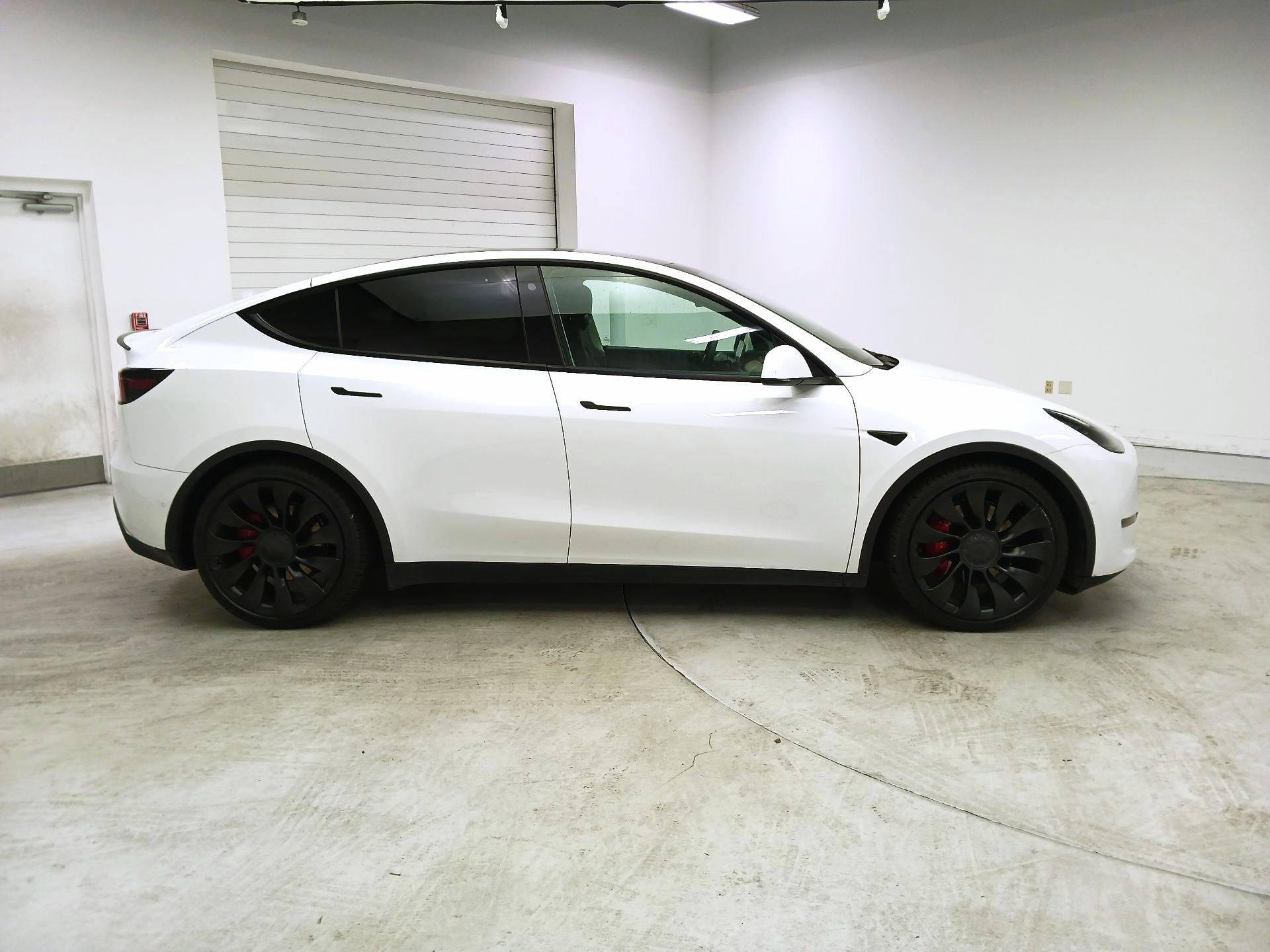 Thumbnail: 2022 Tesla Model Y - 4