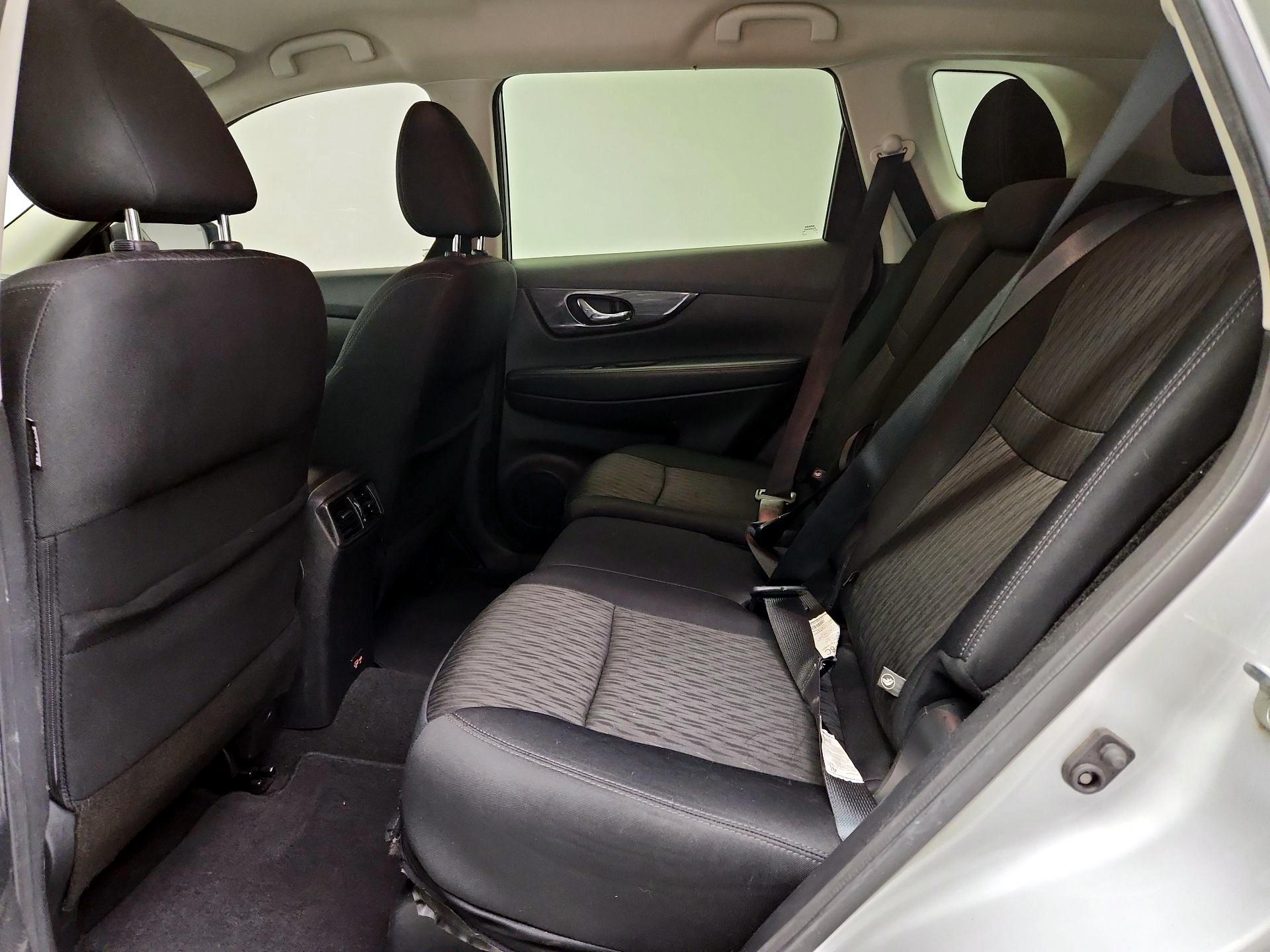 Thumbnail: 2019 Nissan Rogue - 19