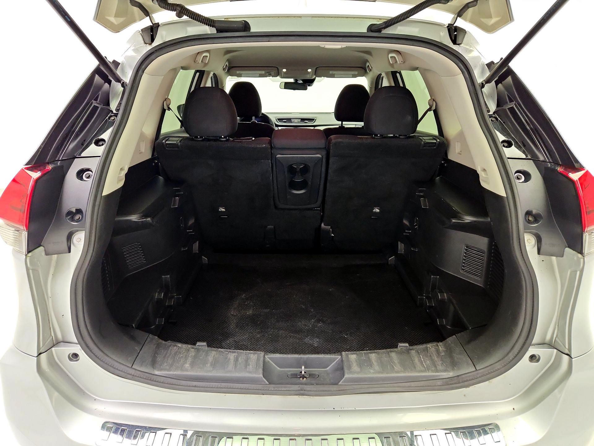 Thumbnail: 2019 Nissan Rogue - 20