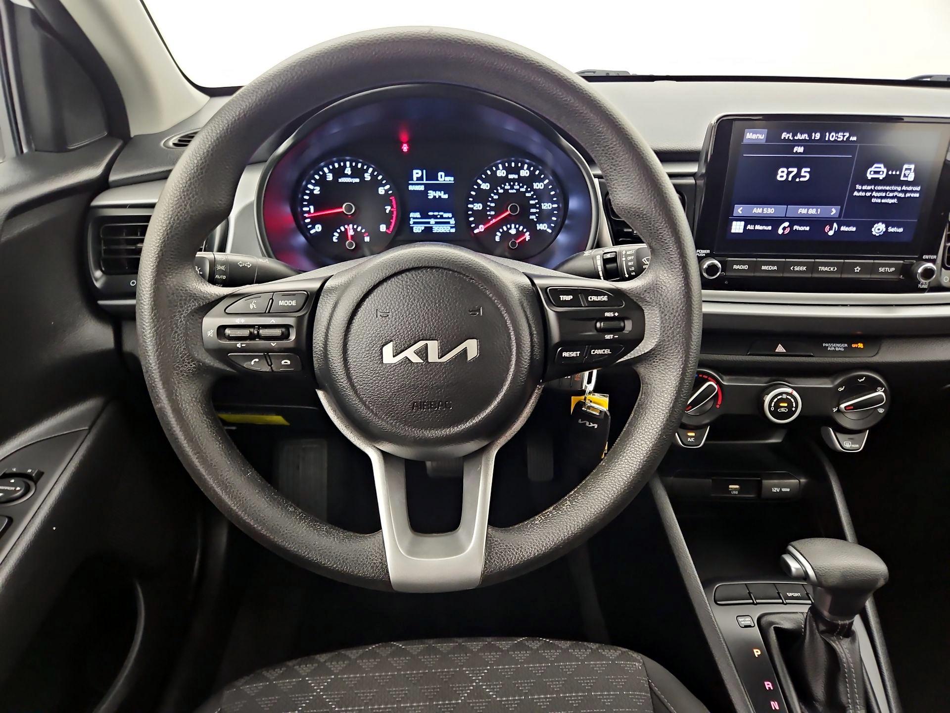 Thumbnail: 2023 Kia Rio - 10