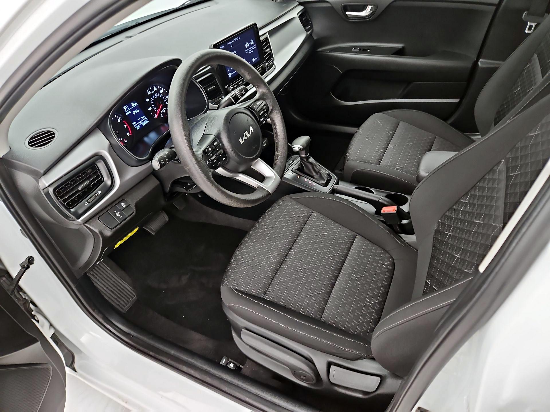 Thumbnail: 2023 Kia Rio - 11