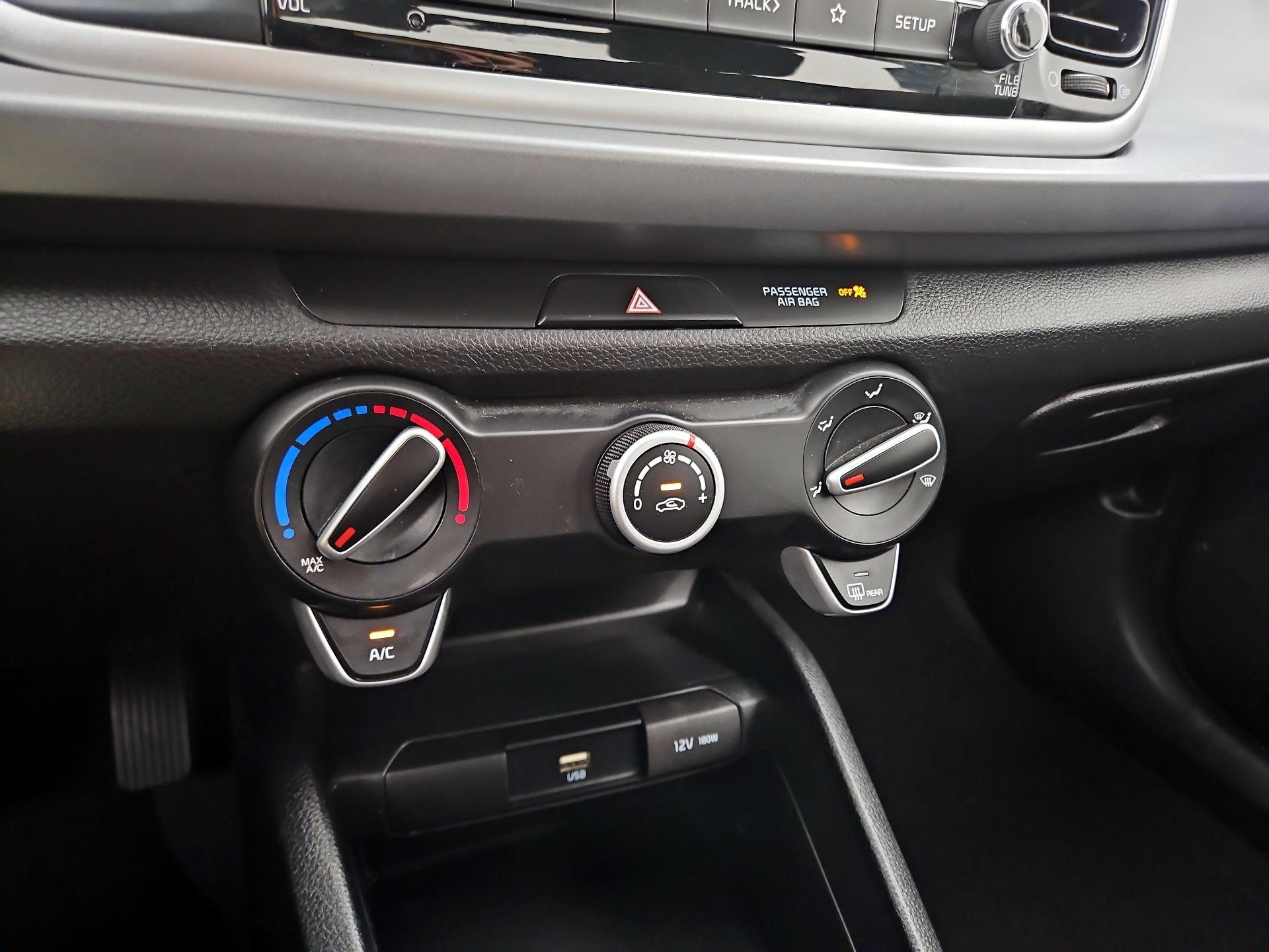 Thumbnail: 2023 Kia Rio - 16