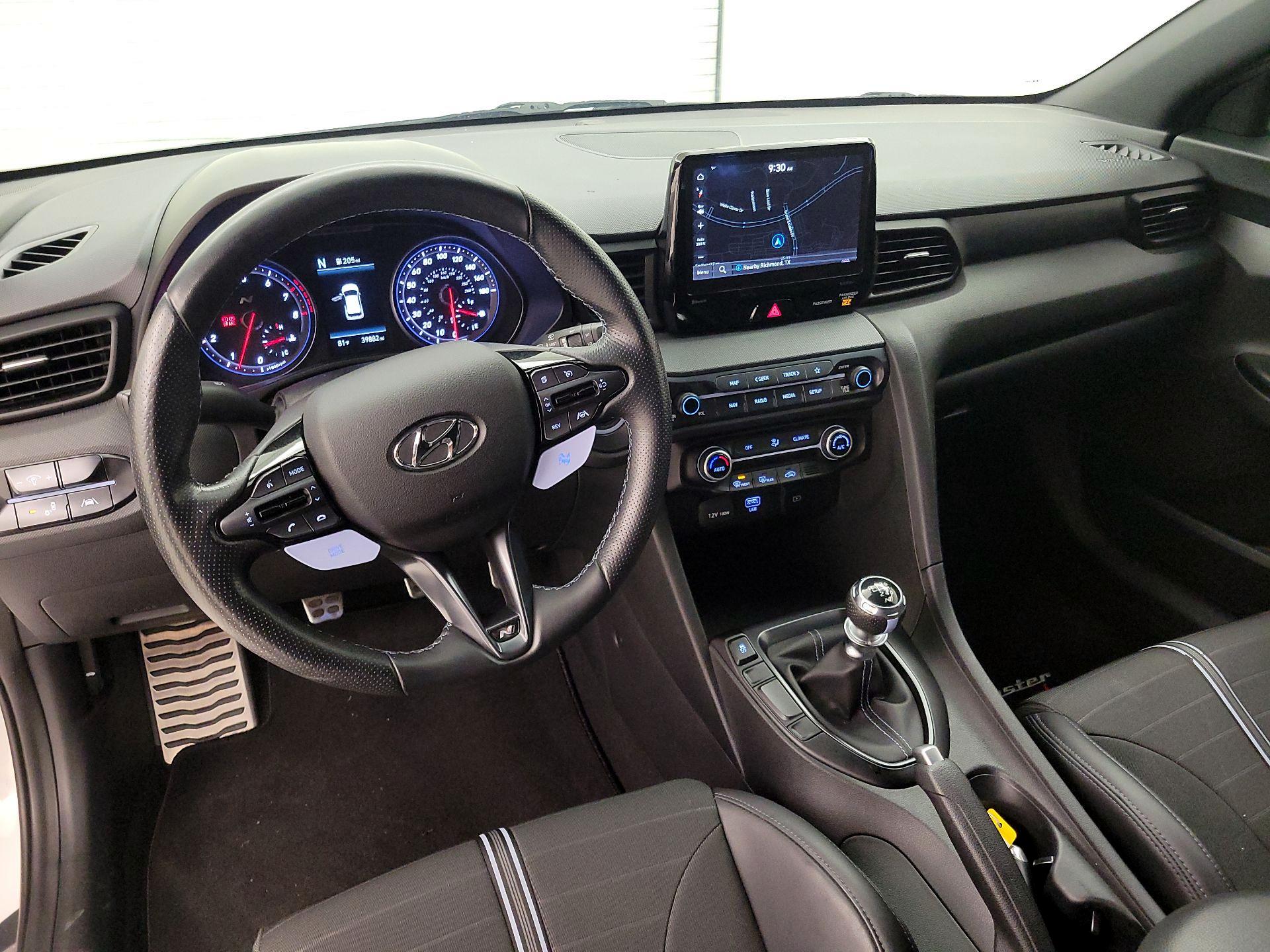 Thumbnail: 2022 Hyundai Veloster - 9