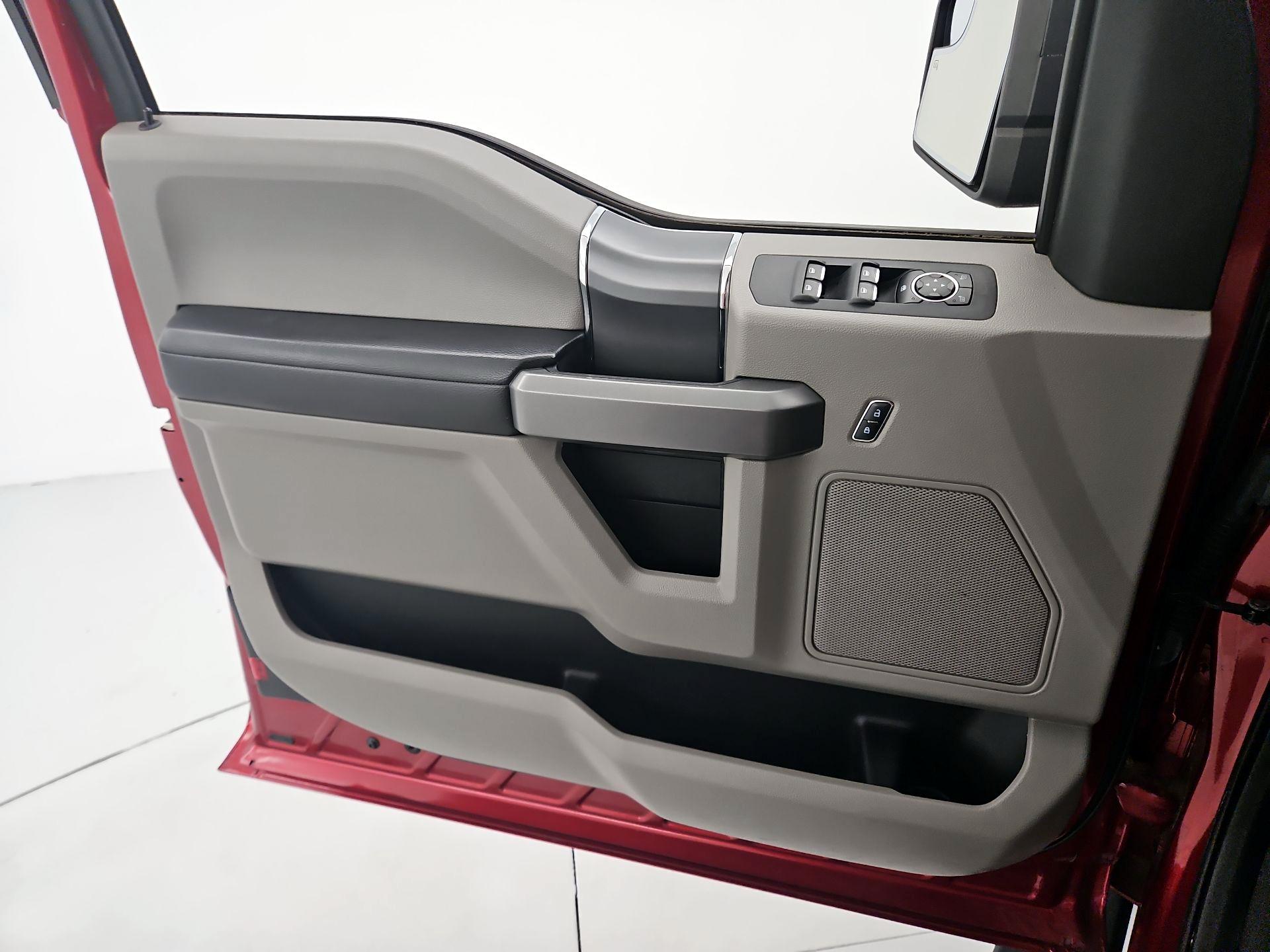 Thumbnail: 2016 Ford F-150 - 12