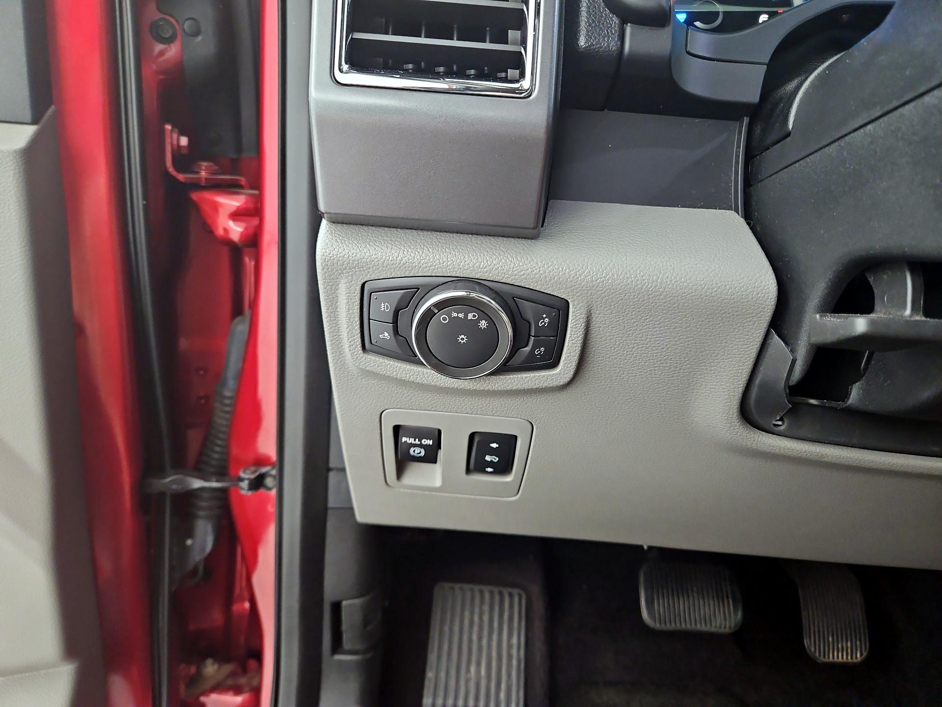 Thumbnail: 2016 Ford F-150 - 13