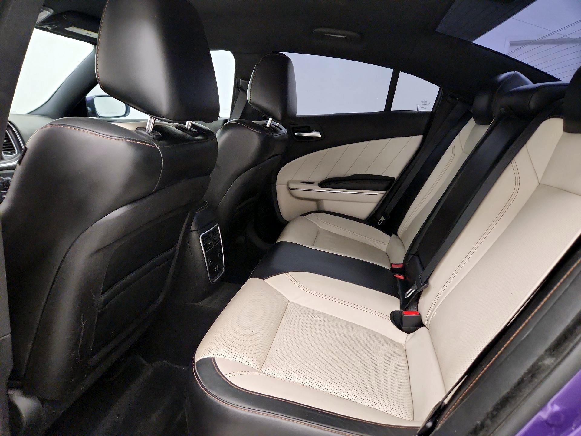 Thumbnail: 2016 Dodge Charger - 19