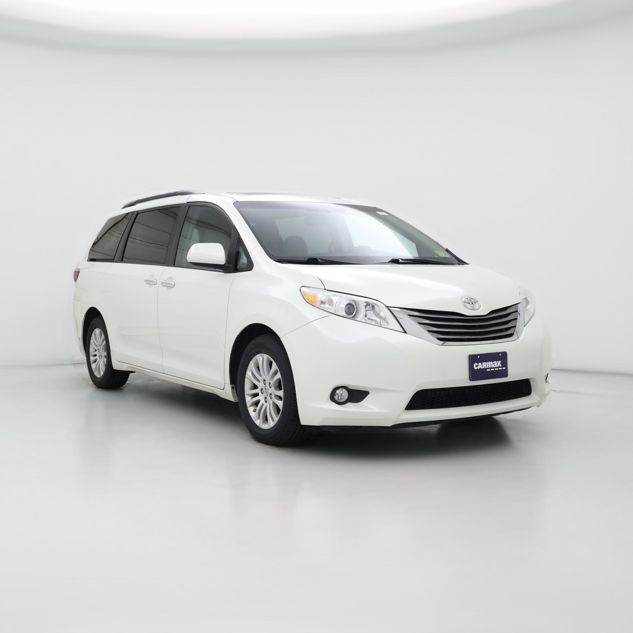 Thumbnail: 2017 Toyota Sienna - 1