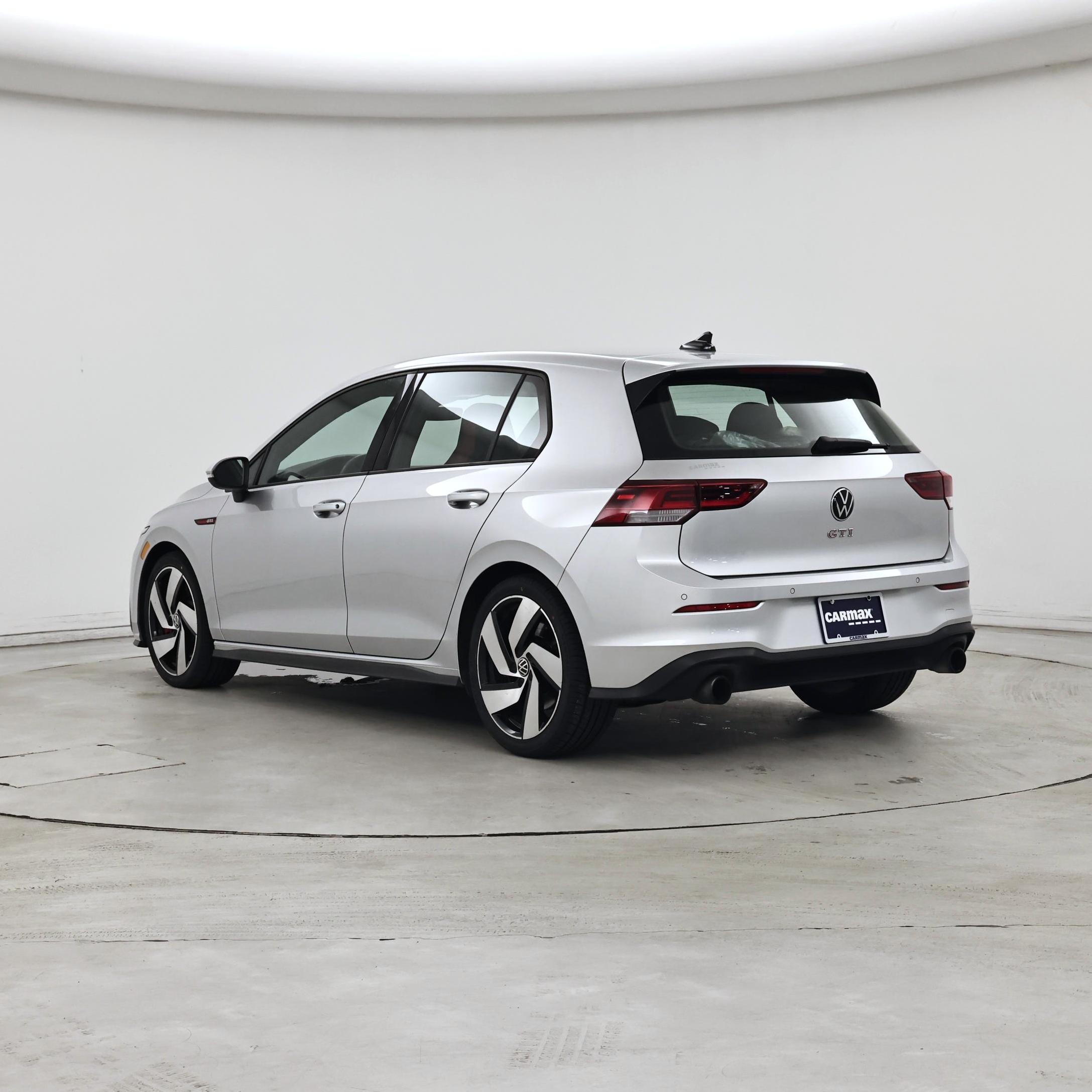 Thumbnail: 2022 Volkswagen Golf - 2