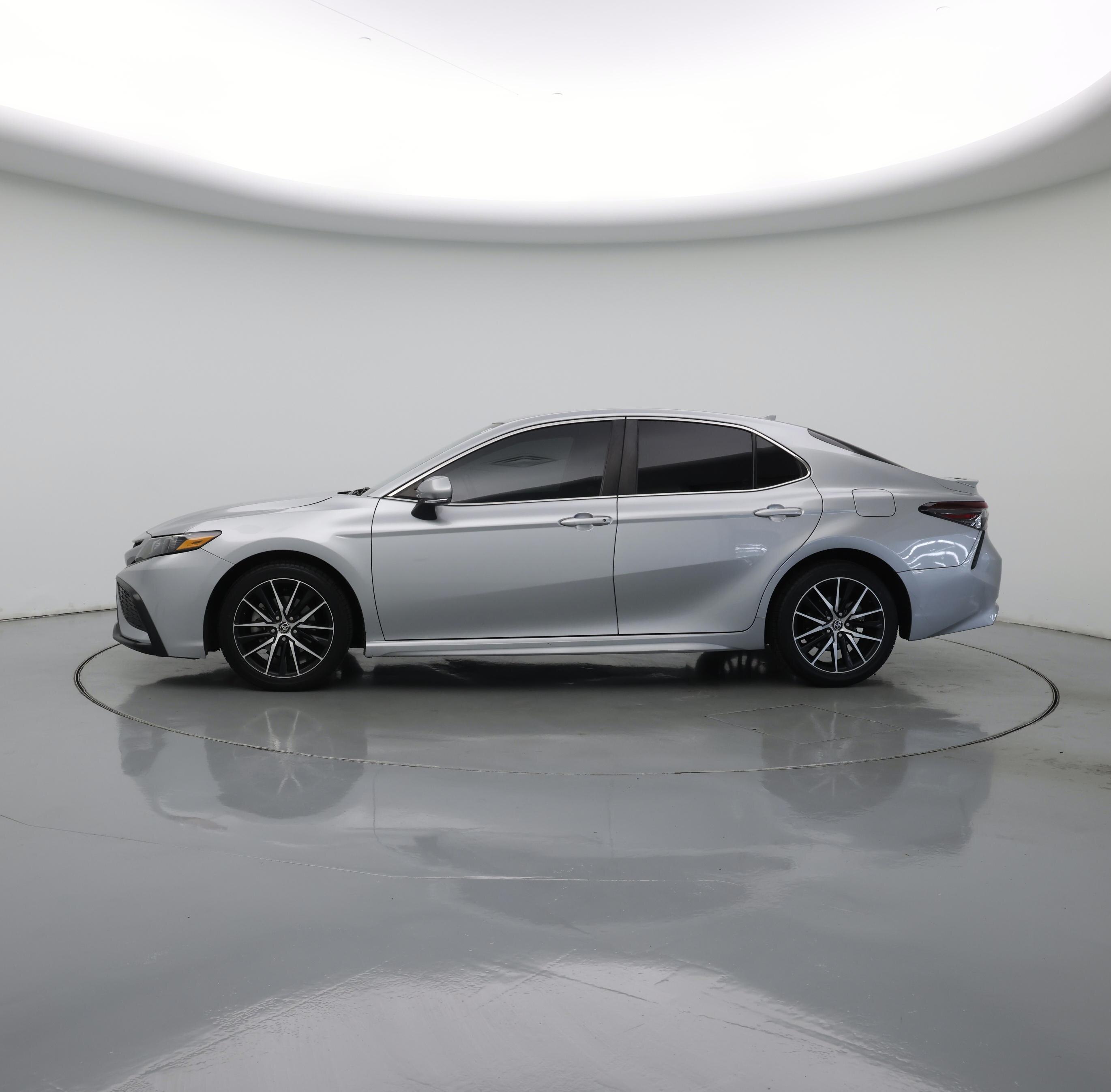 Thumbnail: 2023 Toyota Camry - 3