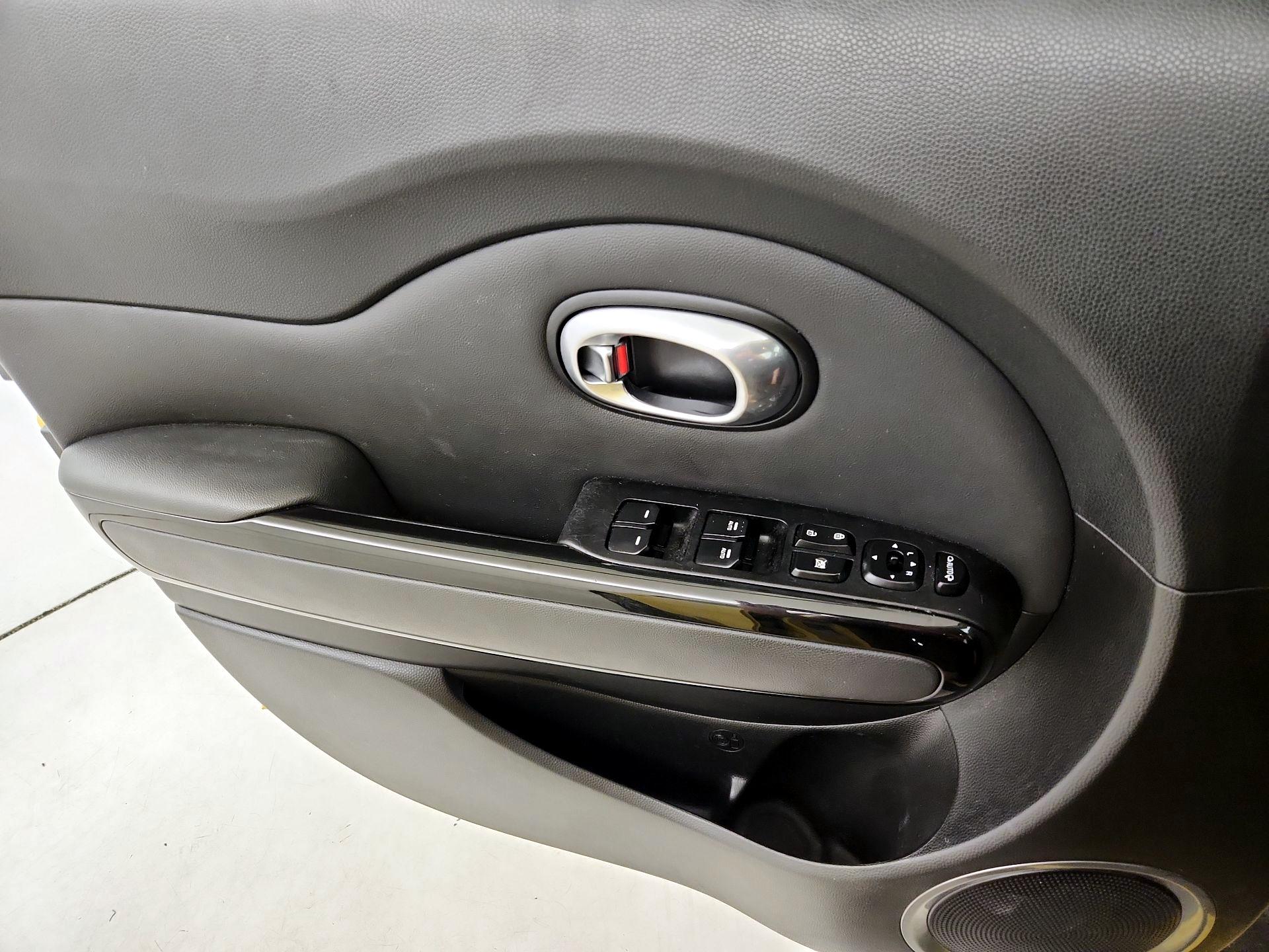 Thumbnail: 2014 Kia Soul - 12