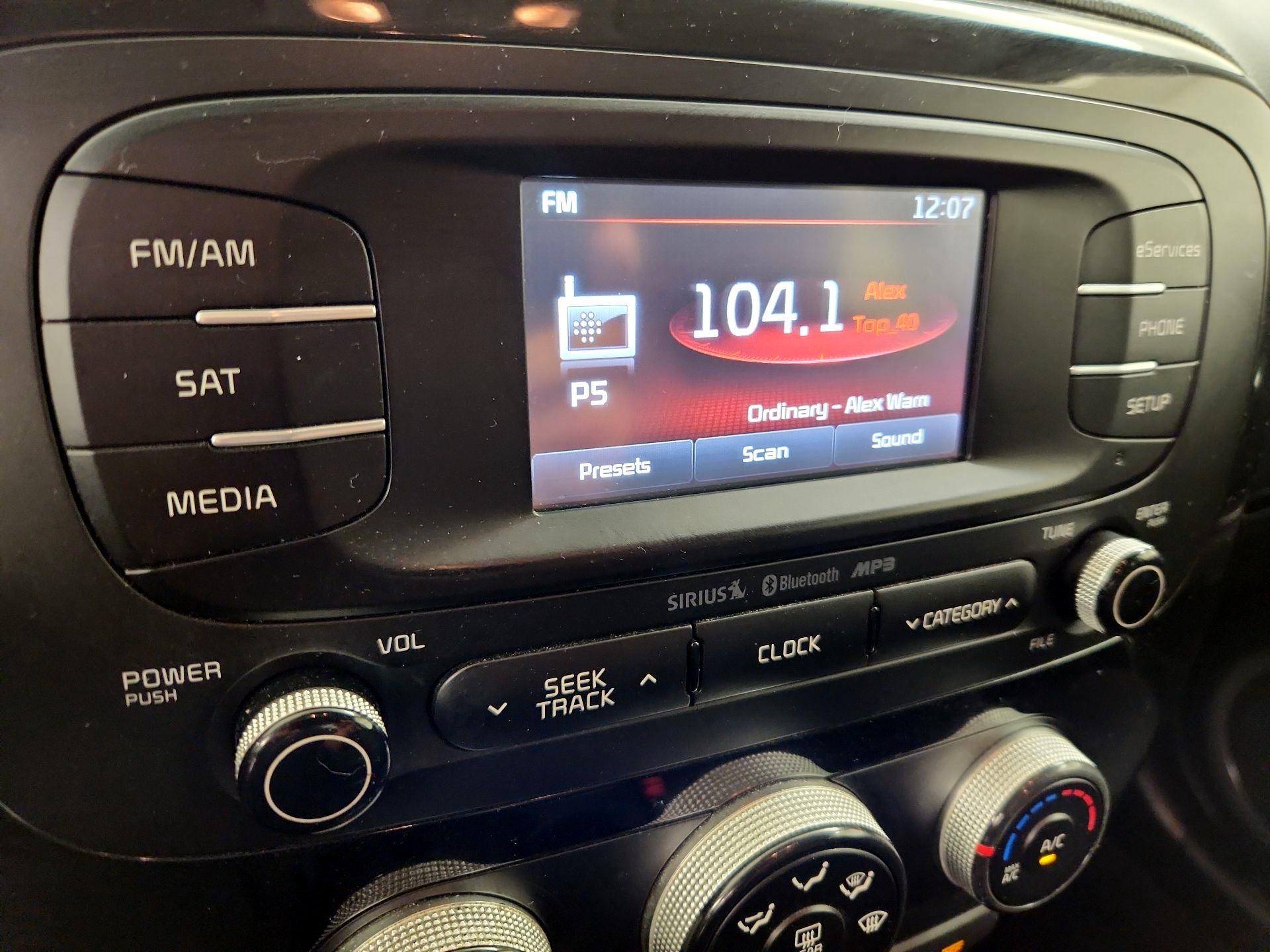 Thumbnail: 2014 Kia Soul - 15