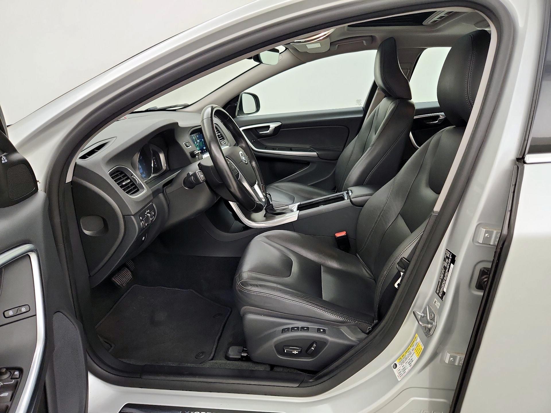 Thumbnail: 2016 Volvo S60 - 11