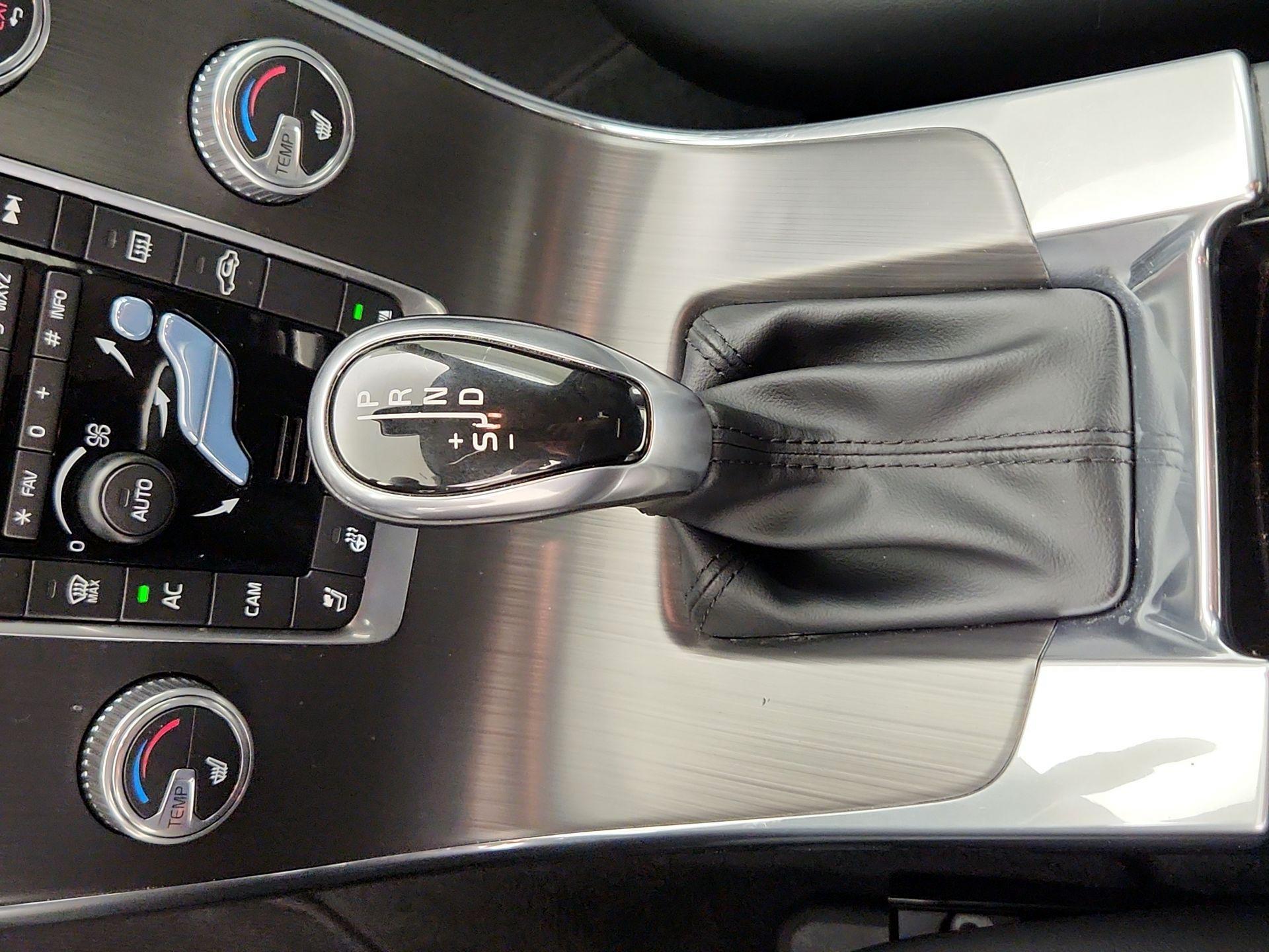 Thumbnail: 2016 Volvo S60 - 17