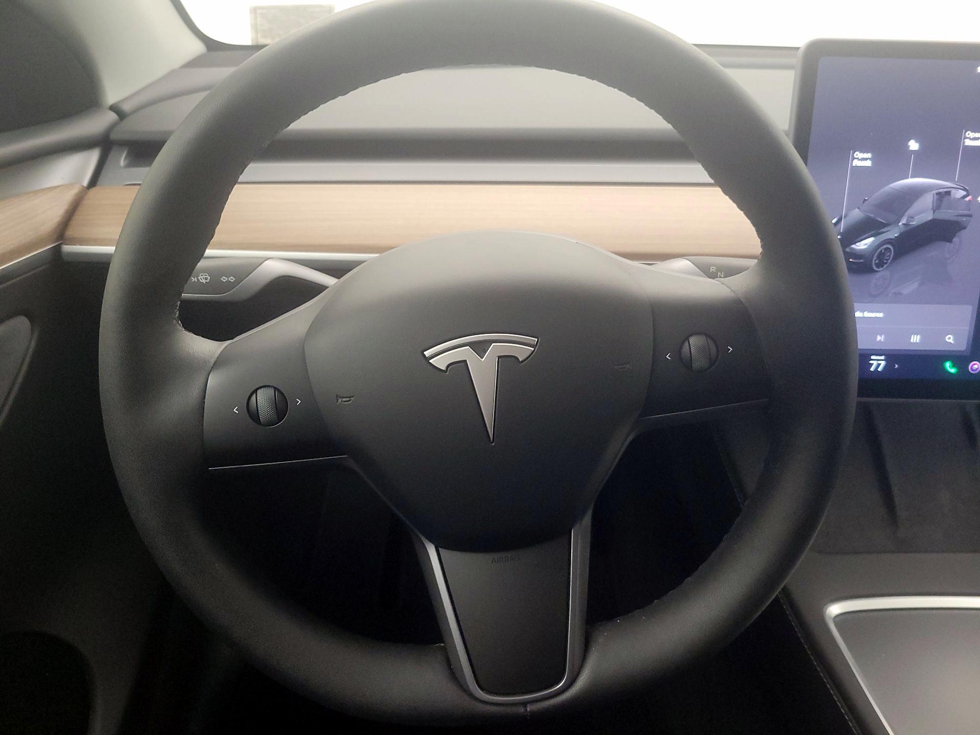 Thumbnail: 2025 Tesla Model Y - 10