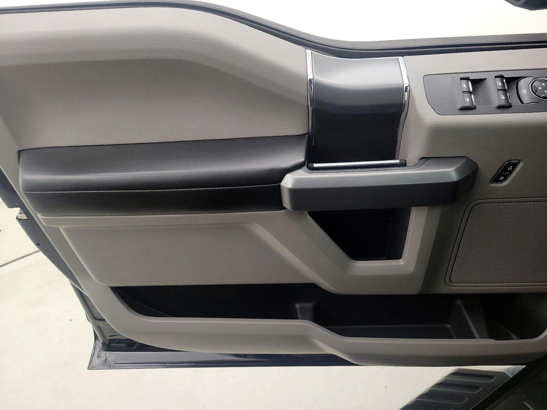 Thumbnail: 2016 Ford F-150 - 12