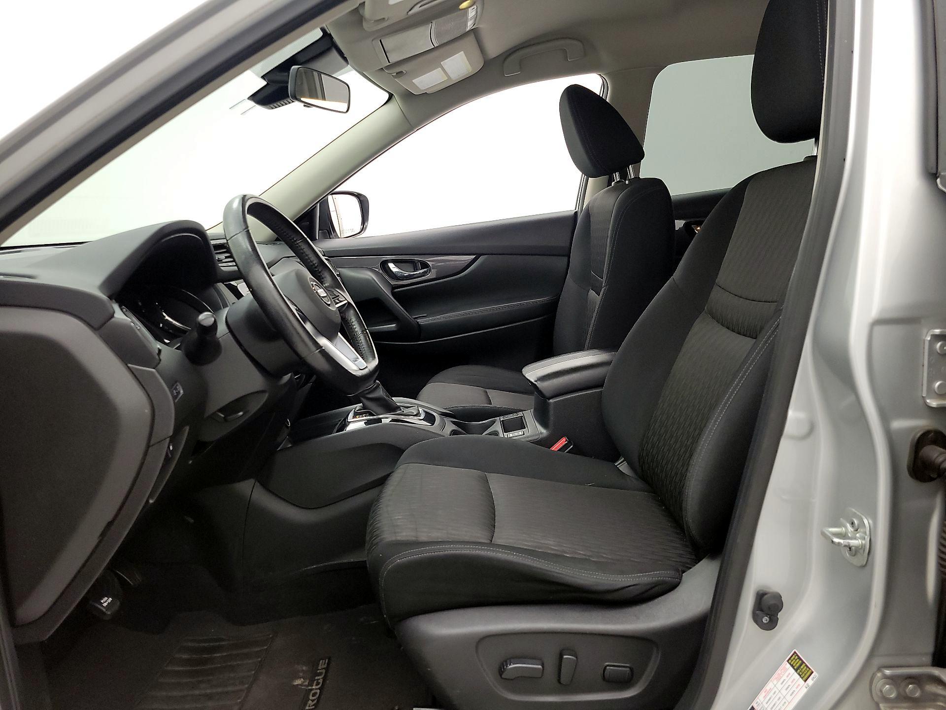 Thumbnail: 2019 Nissan Rogue - 11