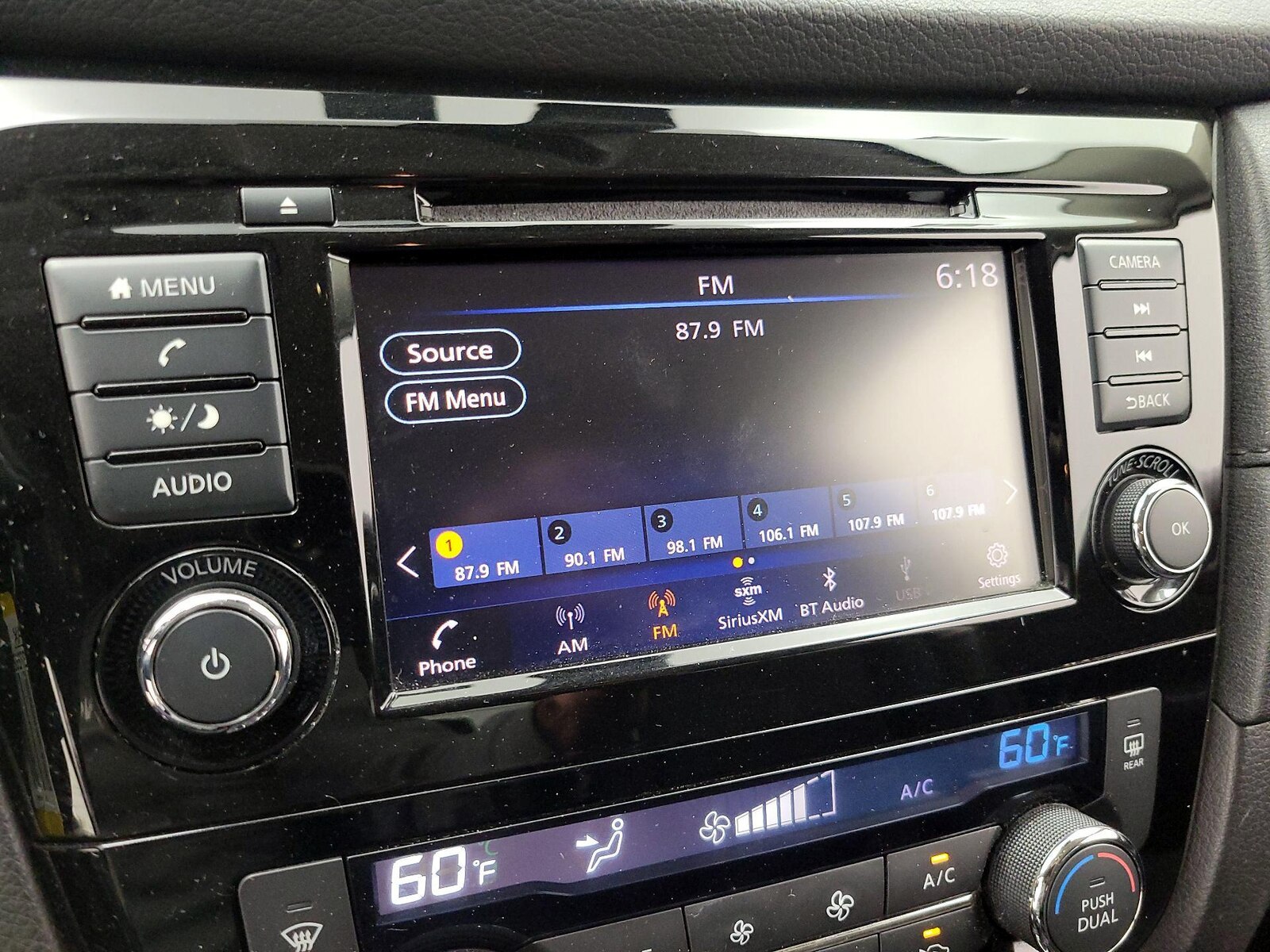 2019 Nissan Rogue SV - Photo 16