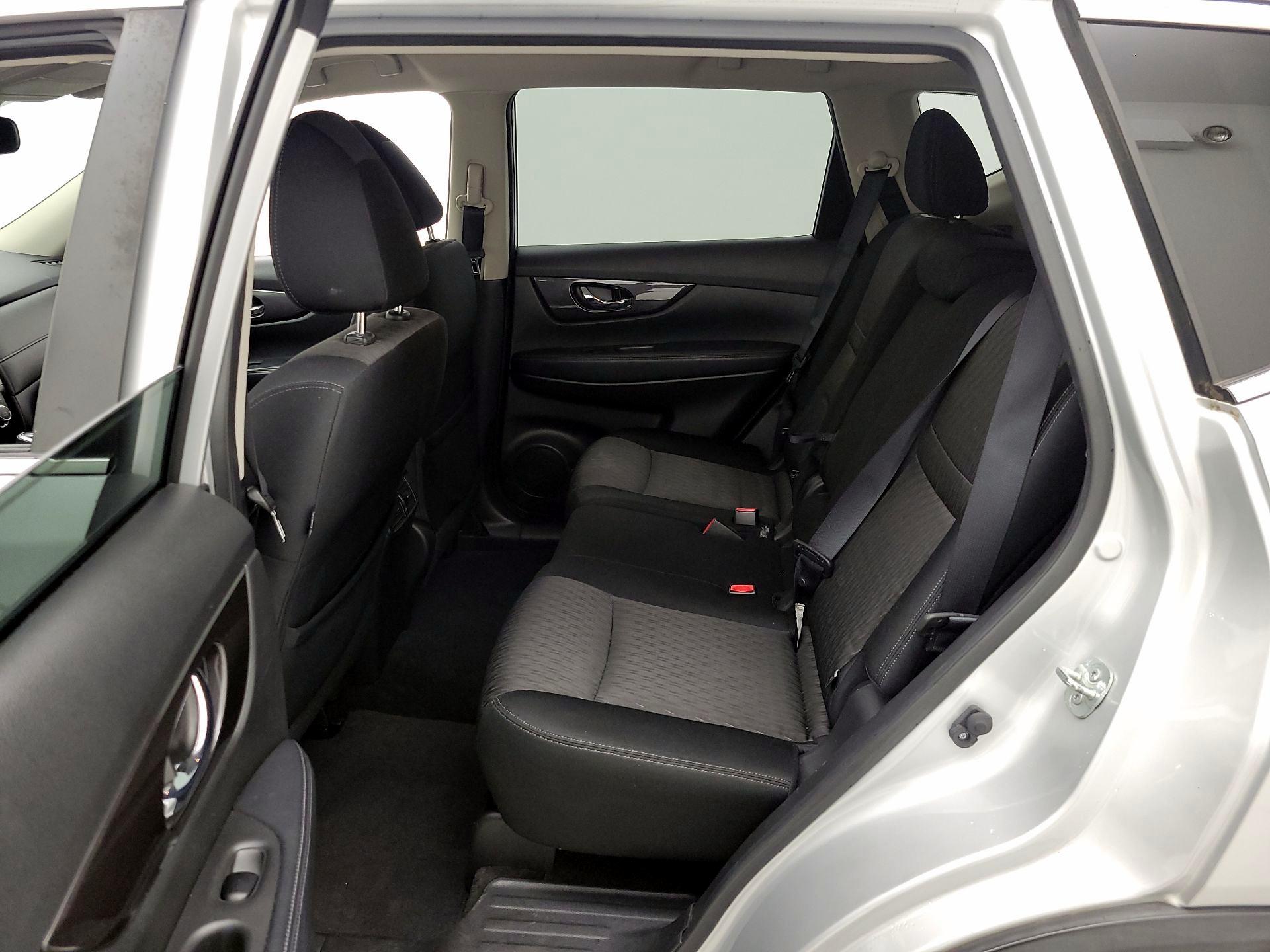 Thumbnail: 2019 Nissan Rogue - 19