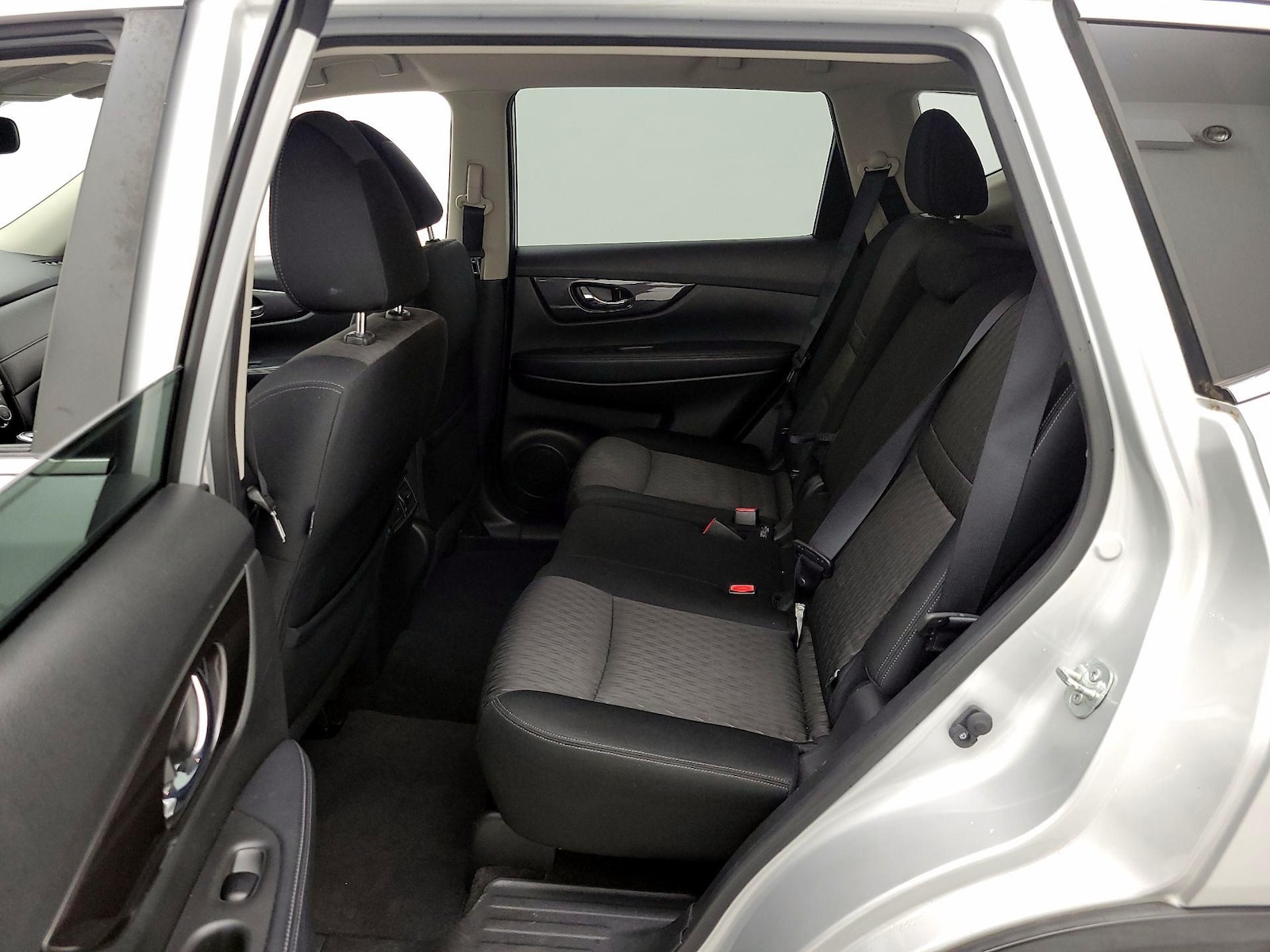 2019 Nissan Rogue SV - Photo 20