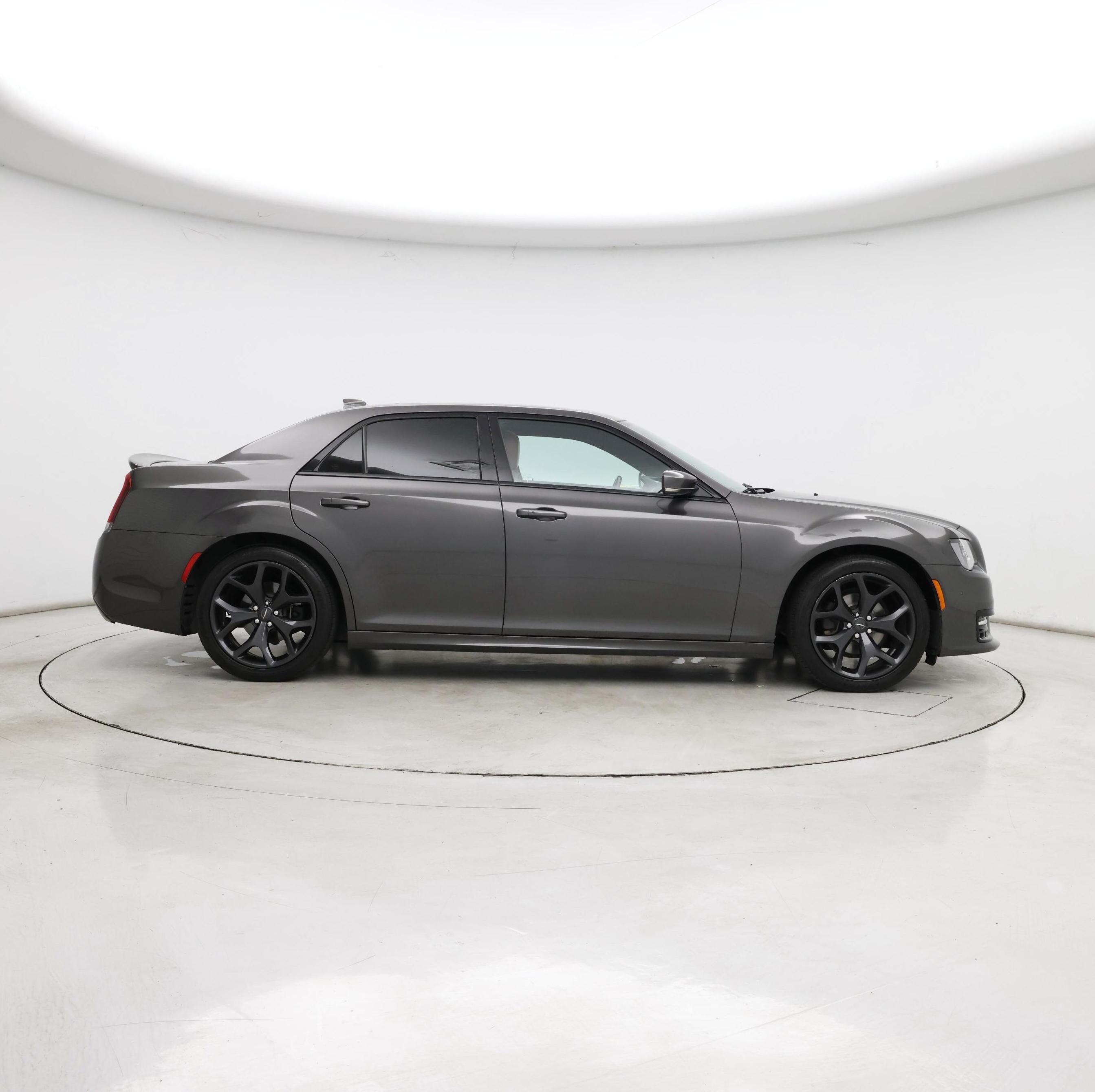 Thumbnail: 2021 Chrysler 300 - 7