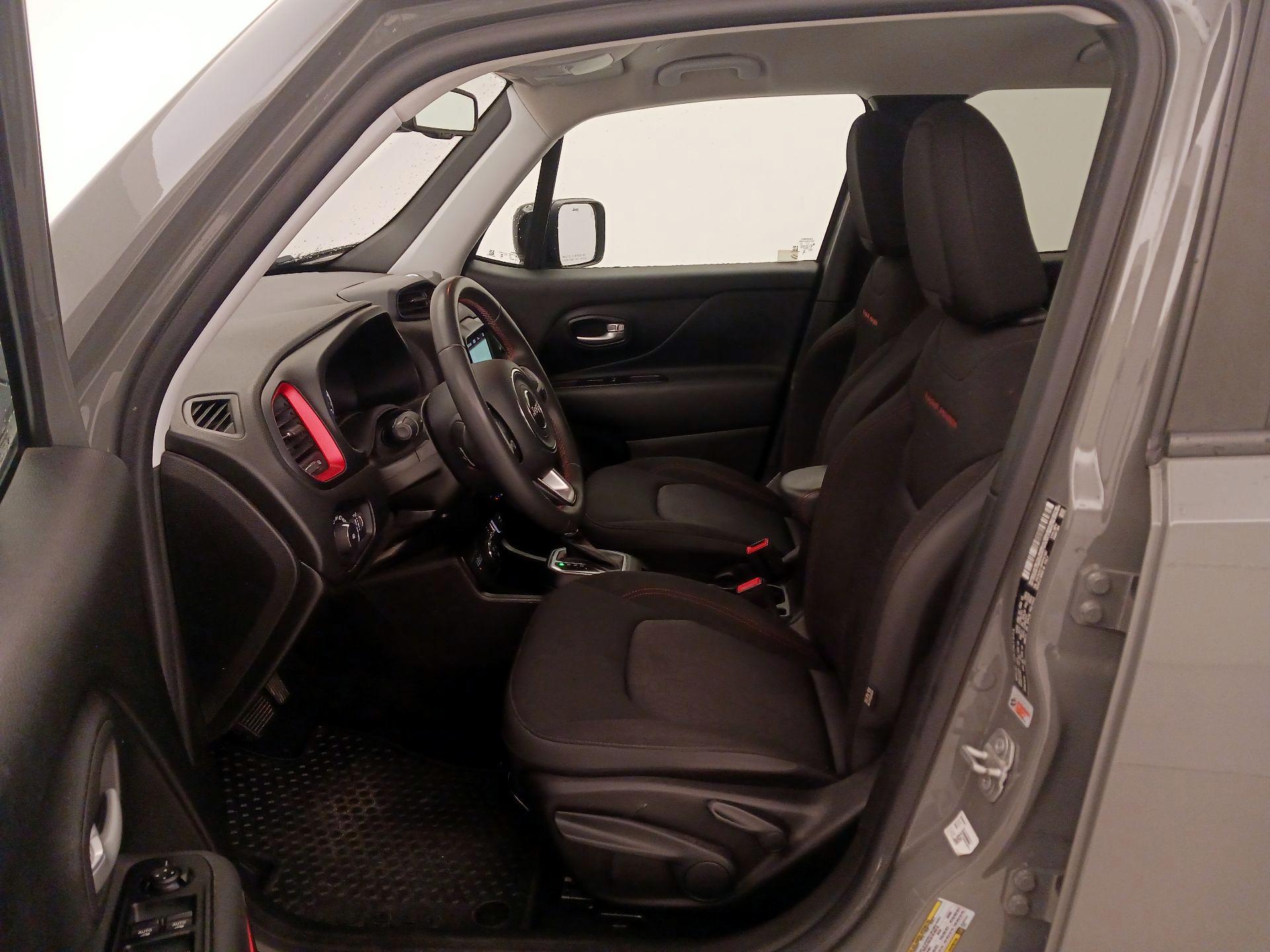 Thumbnail: 2023 Jeep Renegade - 11