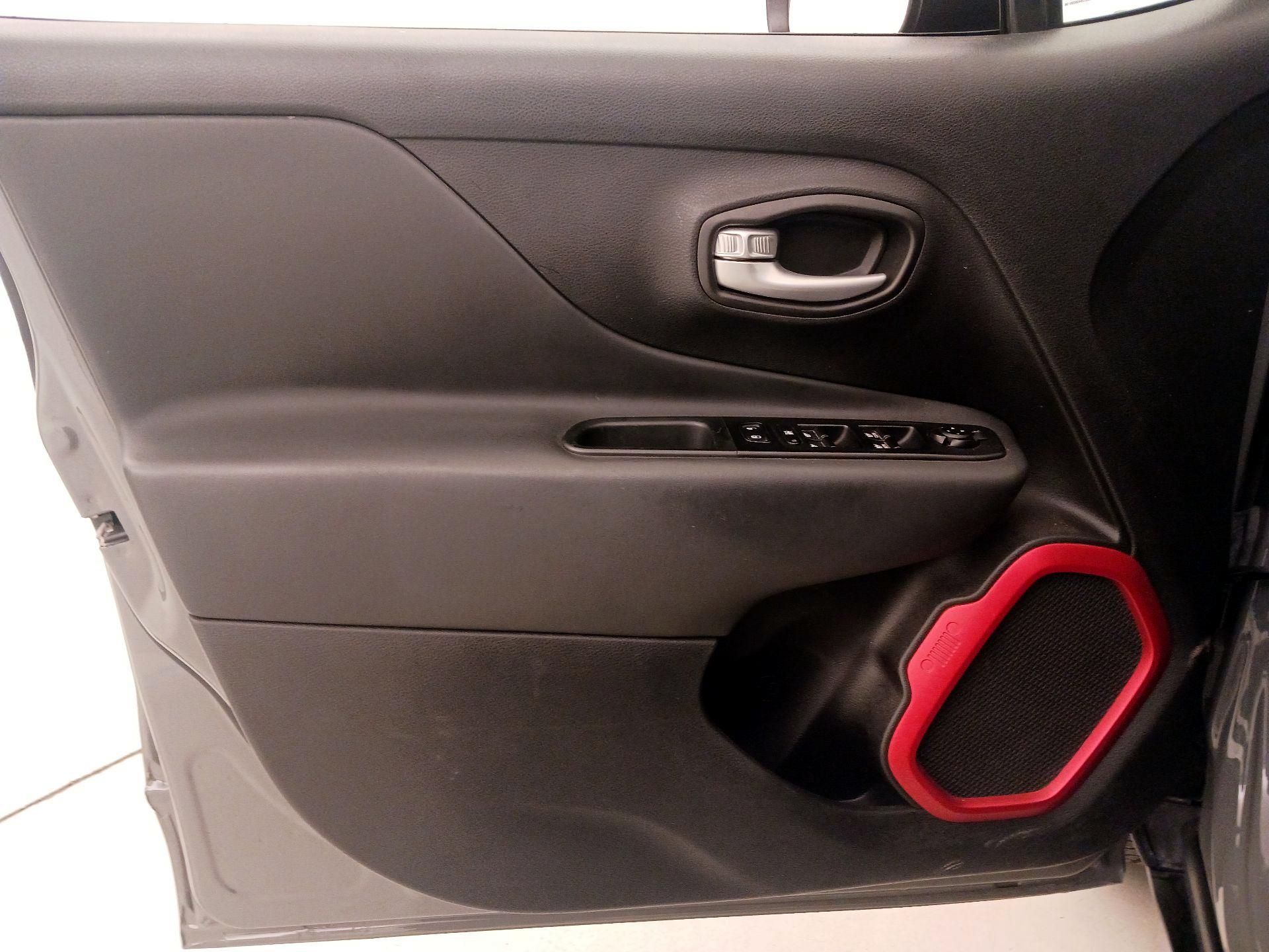 Thumbnail: 2023 Jeep Renegade - 12